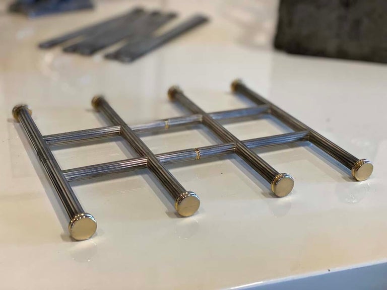 Elegant Trivet in Hollywood Regency Style For Sale at 1stDibs