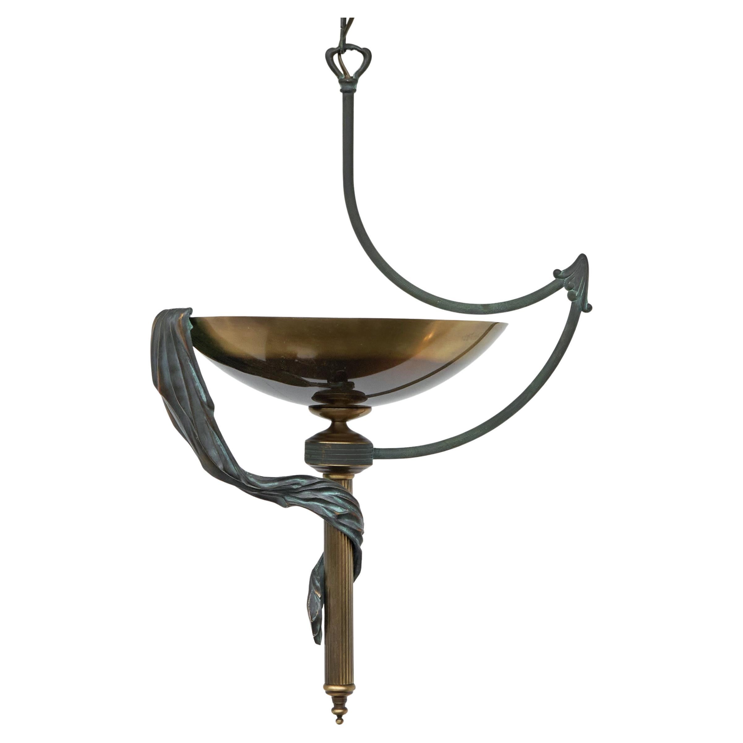 Elegance Trompe L'Oeil 'Drapery' Anhänger 1980s im Angebot