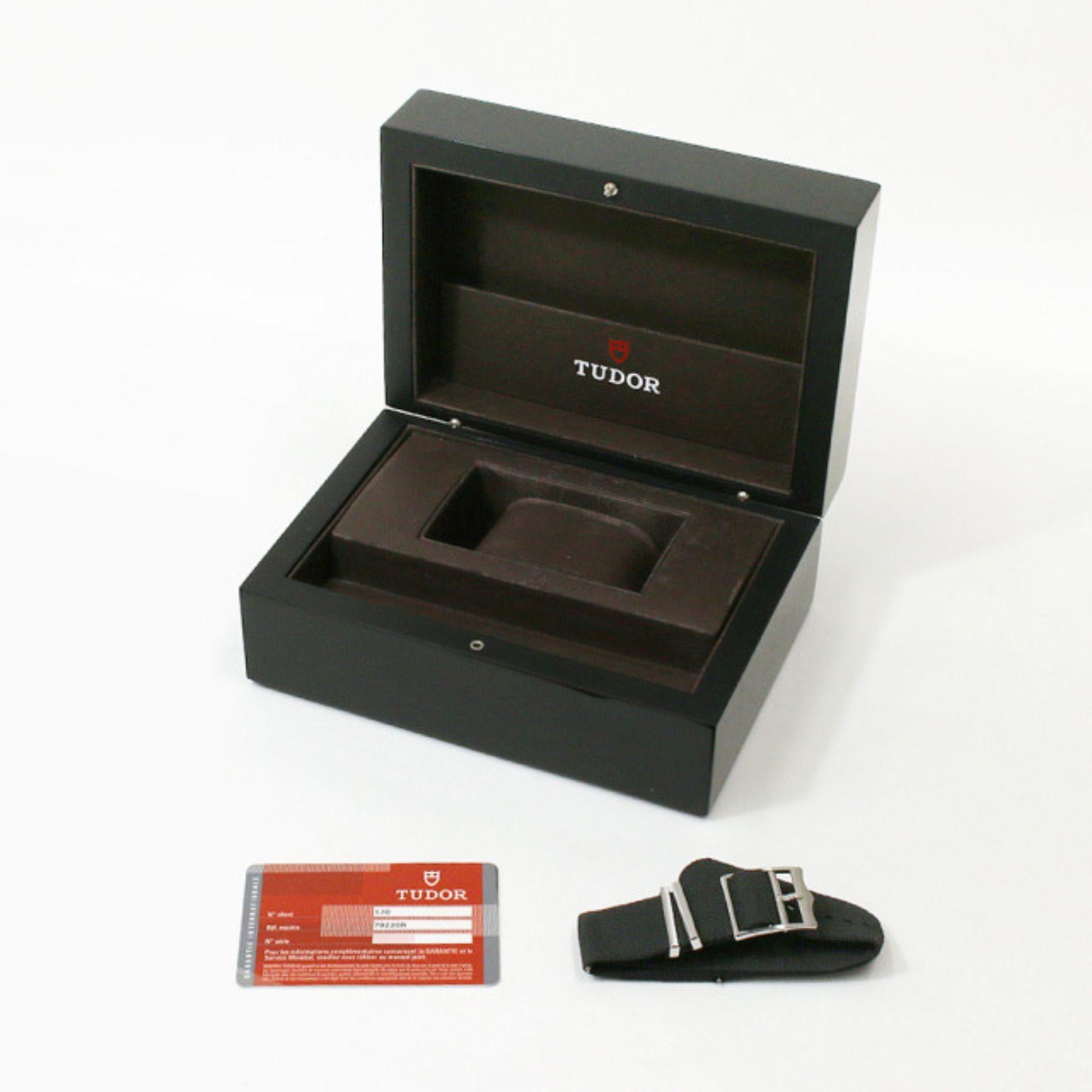 Eleganza dell'orologio da uomo Tudor Heritage Black Bay 79220R - Usato, Classic Diver D. 1