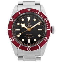 Elegant Tudor Heritage Black Bay 79220R Men's Watch - Pre-Owned, Classic Diver D