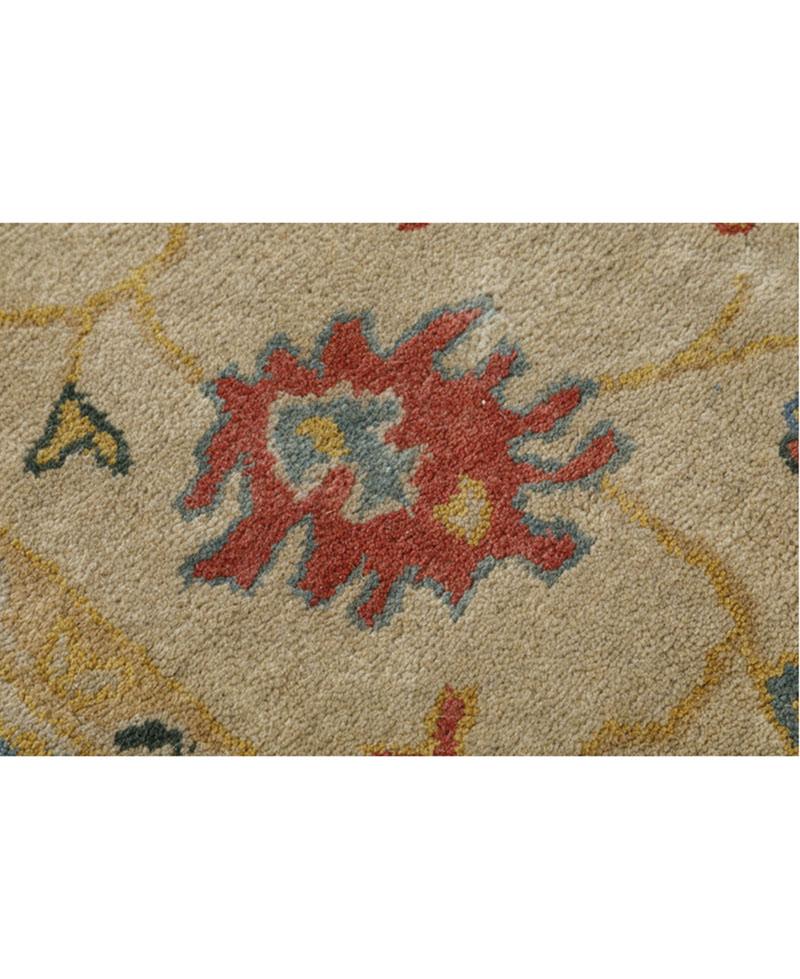 Elegant Hand Tufted Border 5'x7' Rug in Beige/Multi Palette In New Condition For Sale In New York, US