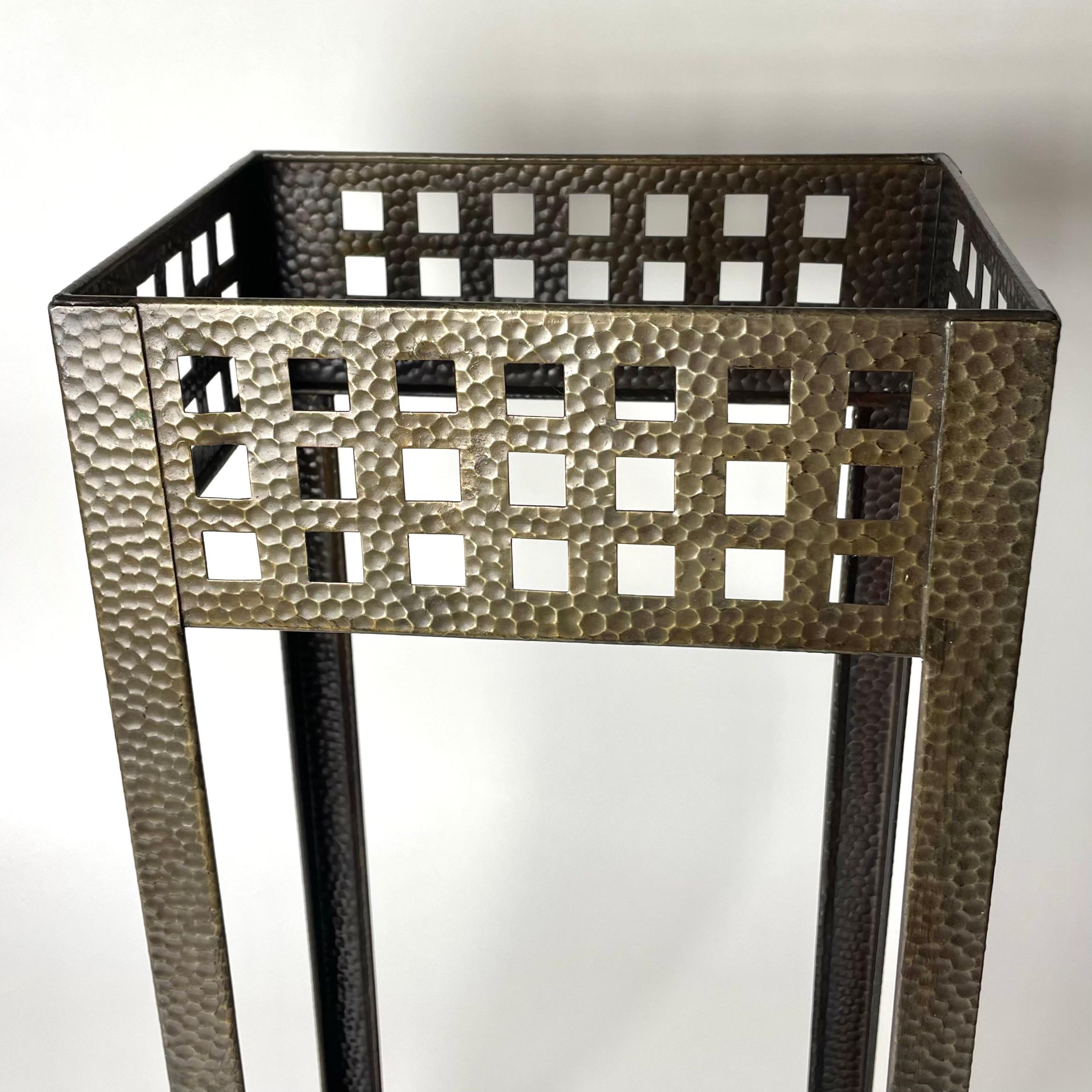 Iron Elegant Umbrella Stand in hammered iron from the early 20th Century For Sale