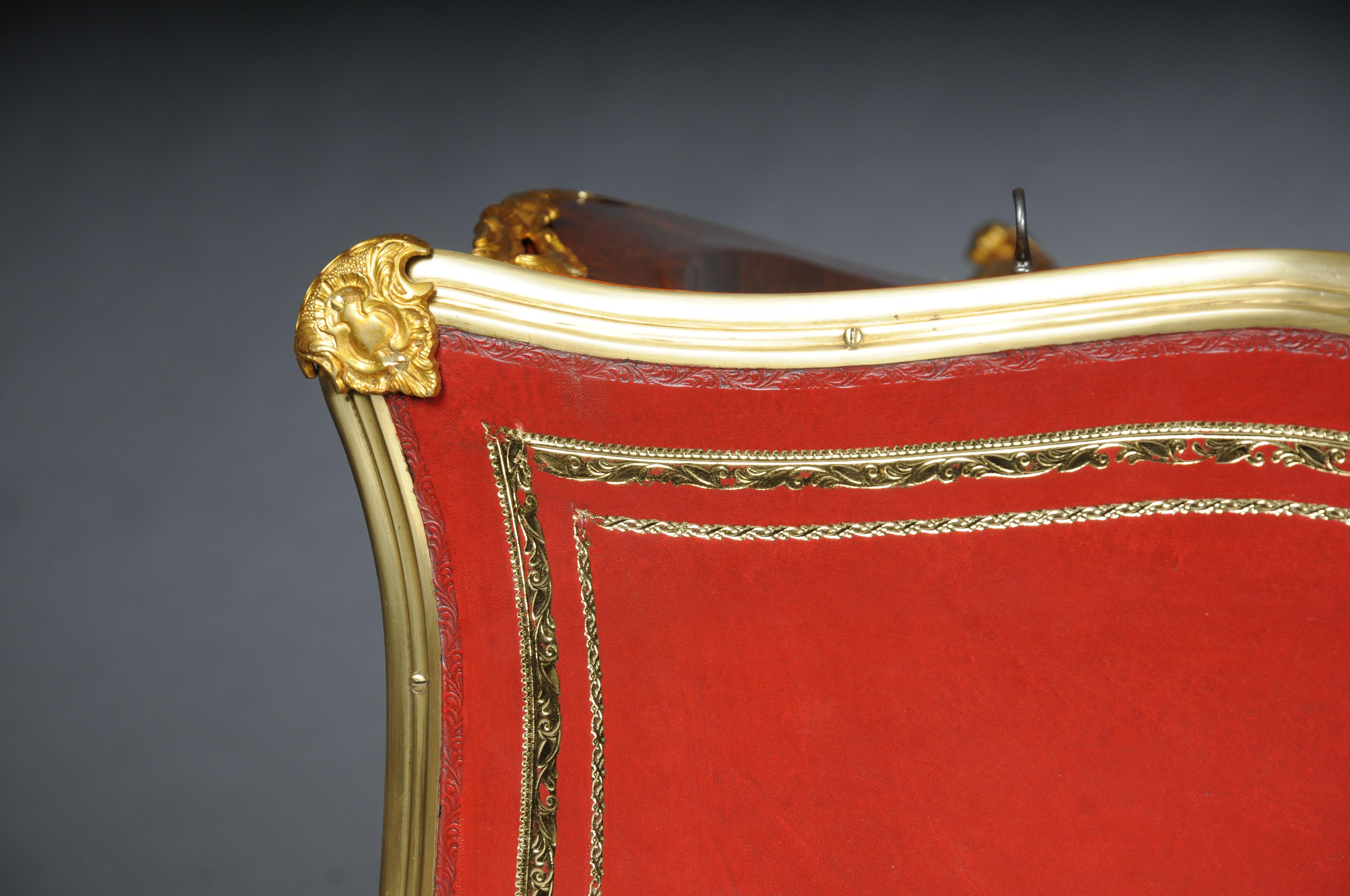 Elegant veneered bureau plat / desk in Louis XV style For Sale 11