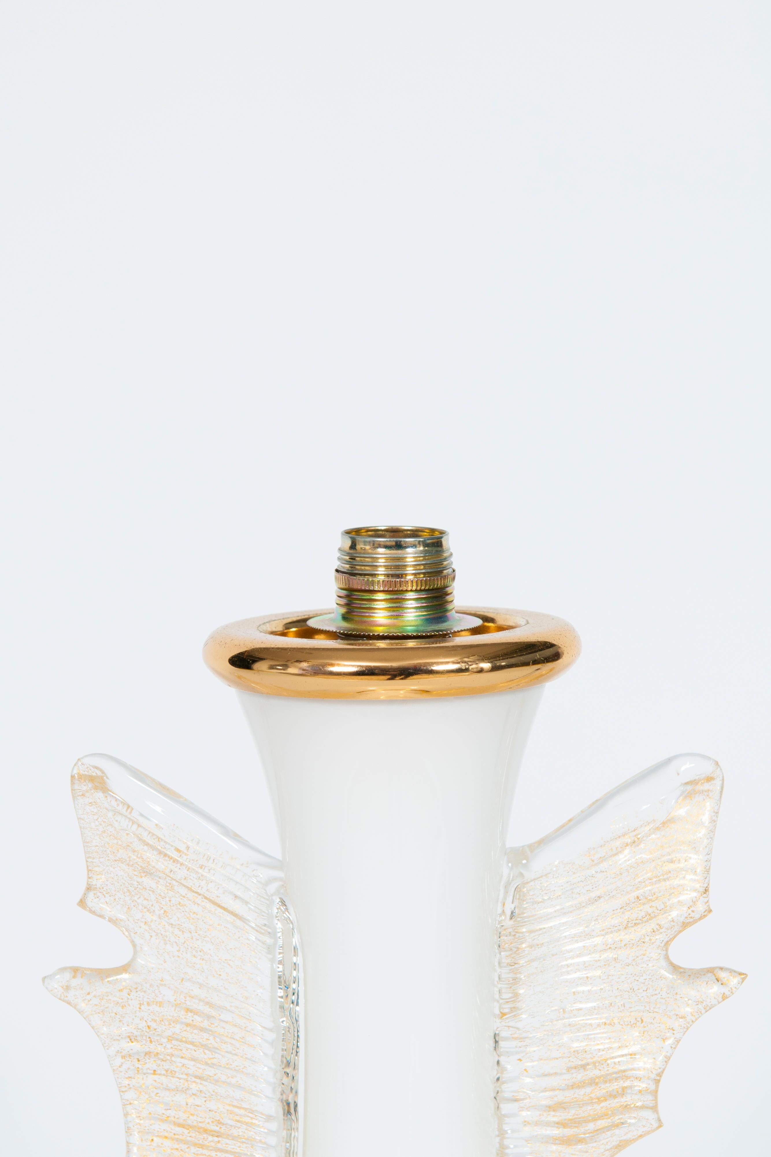 Elegant Gold Wings Table Lamps in blown Murano Glass, 1970s Italy  For Sale 9