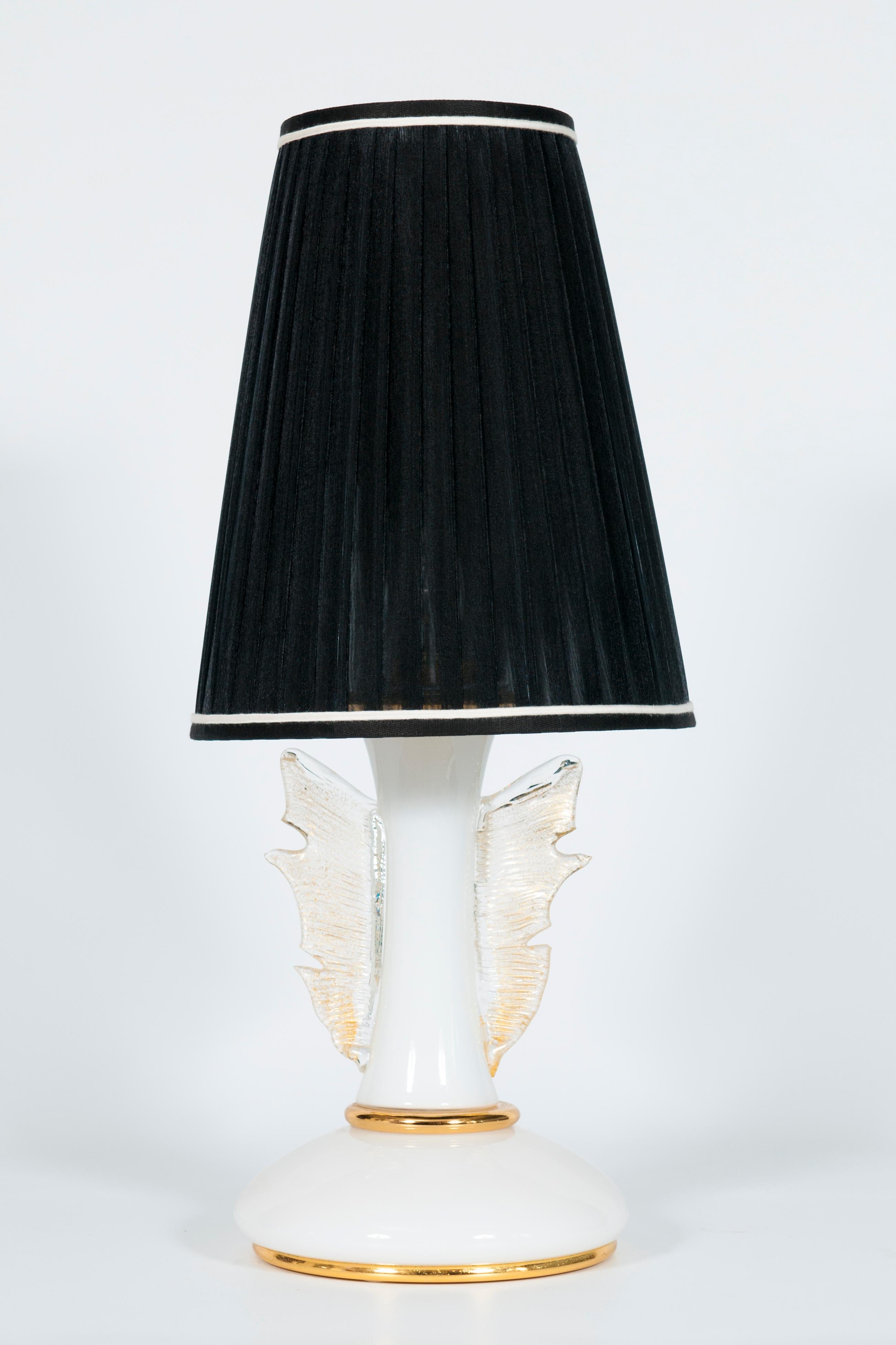 Modern Elegant Gold Wings Table Lamps in blown Murano Glass, 1970s Italy  For Sale