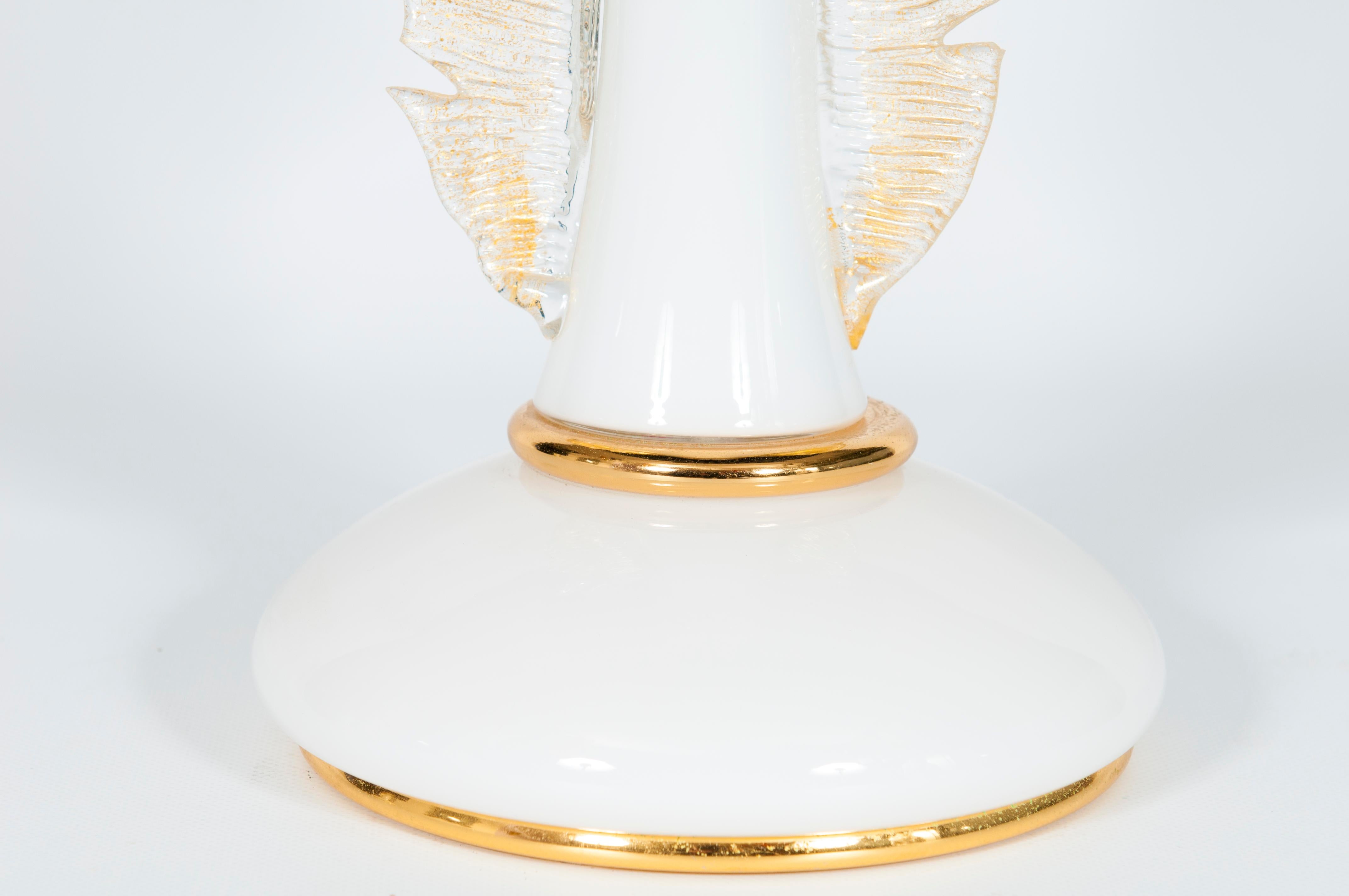 Fin du 20e siècle Élégantes lampes de bureau à ailes dorées en verre de Murano soufflé, Italie, années 1970  en vente