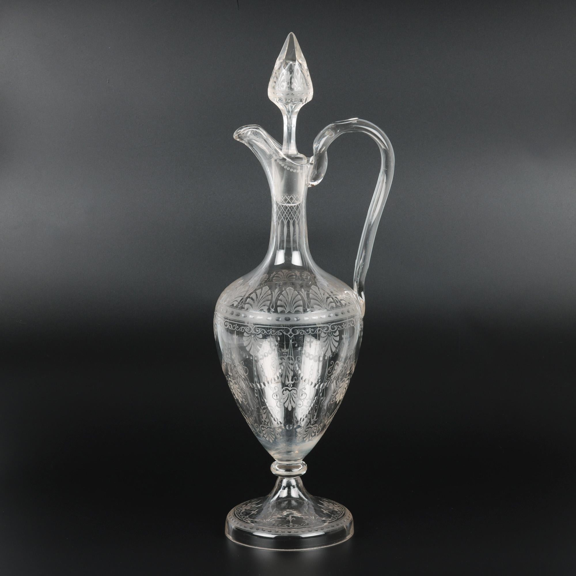 Elegance Victorienne Verre Clair Gravé & Bouchon en vente 2