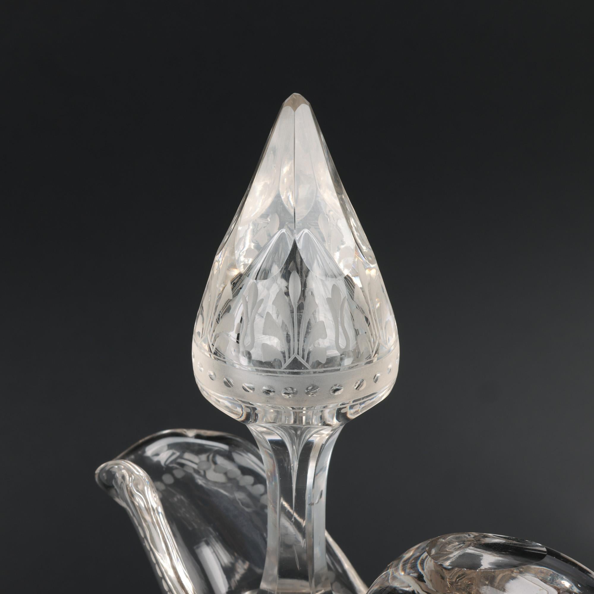Elegance Victorienne Verre Clair Gravé & Bouchon en vente 4