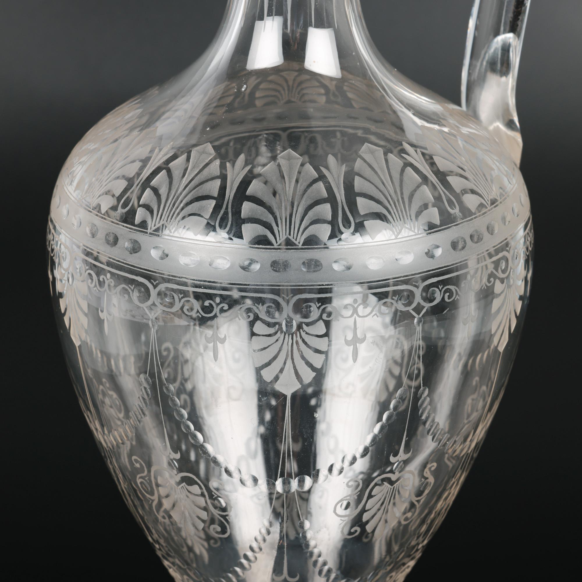 Elegance Victorienne Verre Clair Gravé & Bouchon en vente 5