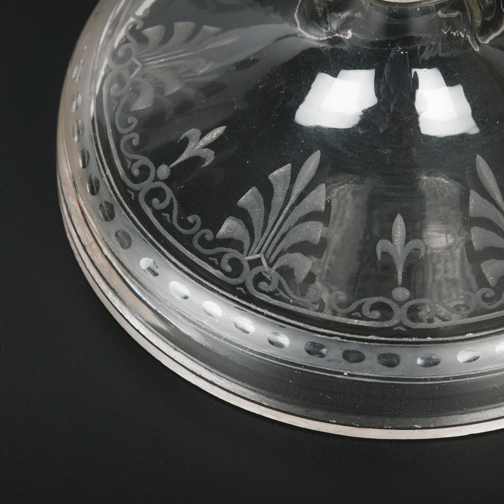 Elegance Victorienne Verre Clair Gravé & Bouchon en vente 9