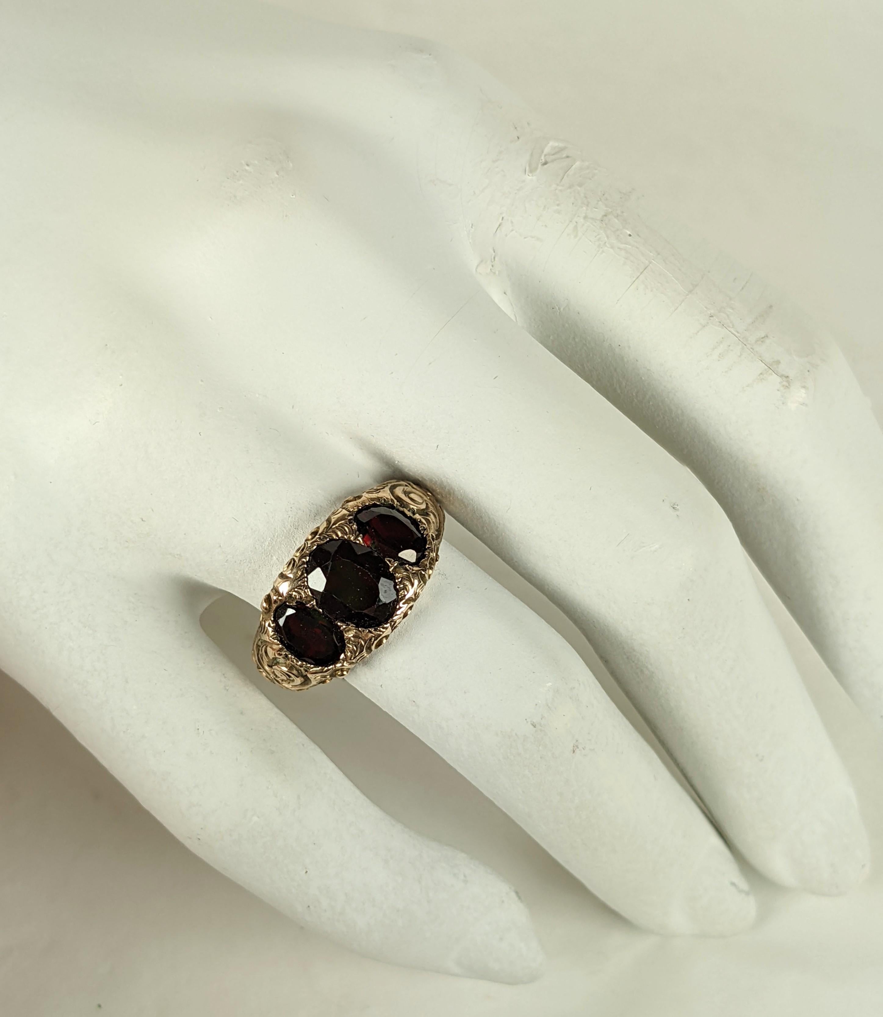 Elegant Victorian Garnet 3 Stone Ring For Sale 1