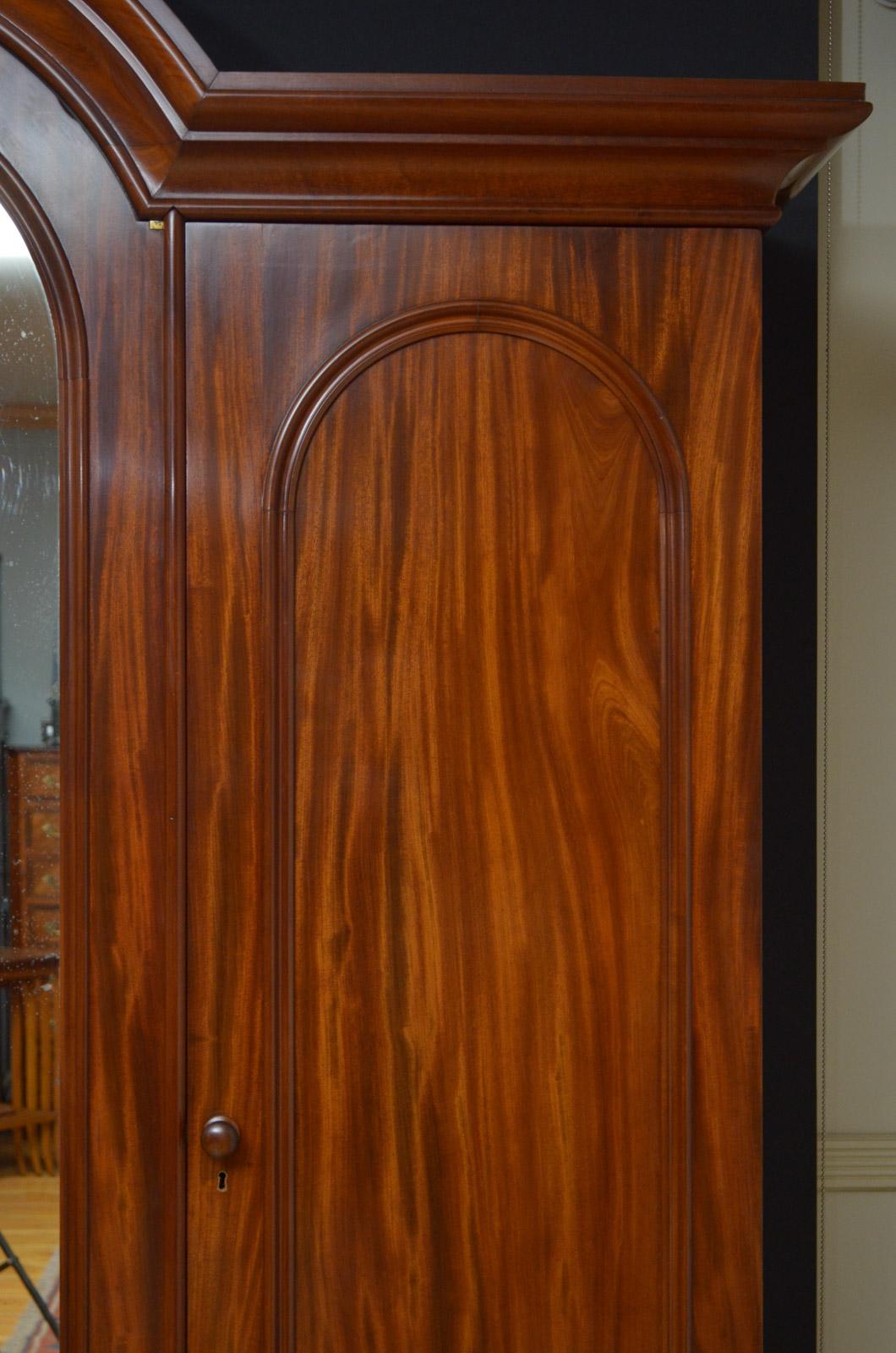 Elegant Victorian Mahogany Wardrobe 1