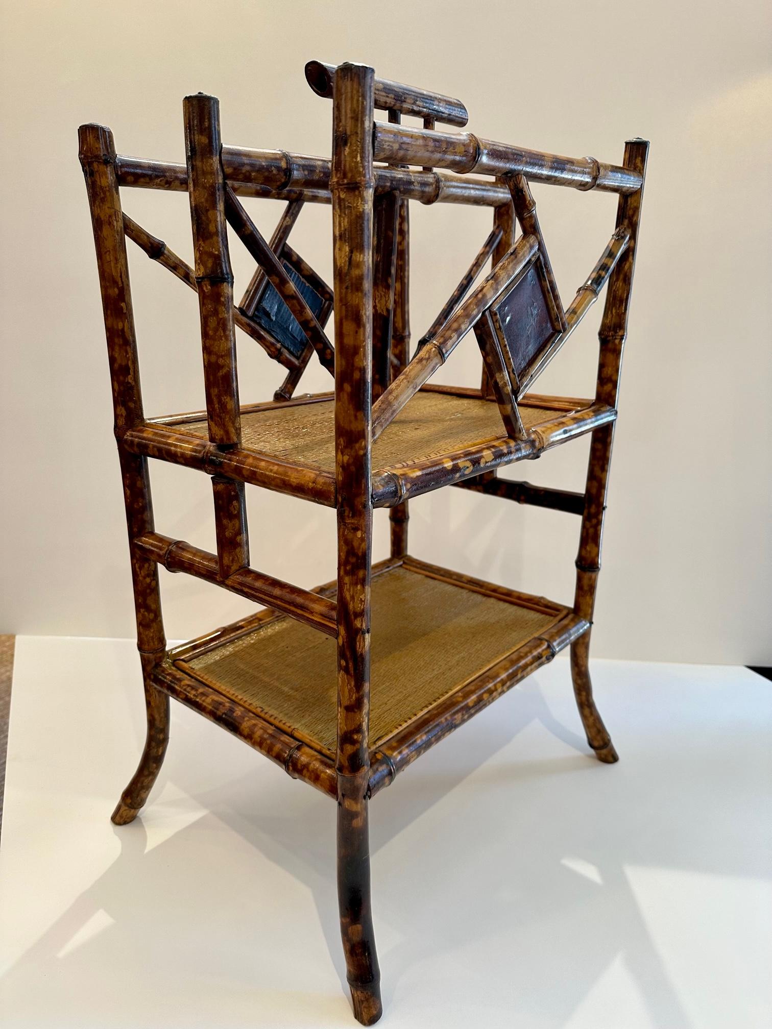 Elegant Victorian Rattan Book or Magazine Rack In Good Condition For Sale In Hopewell, NJ