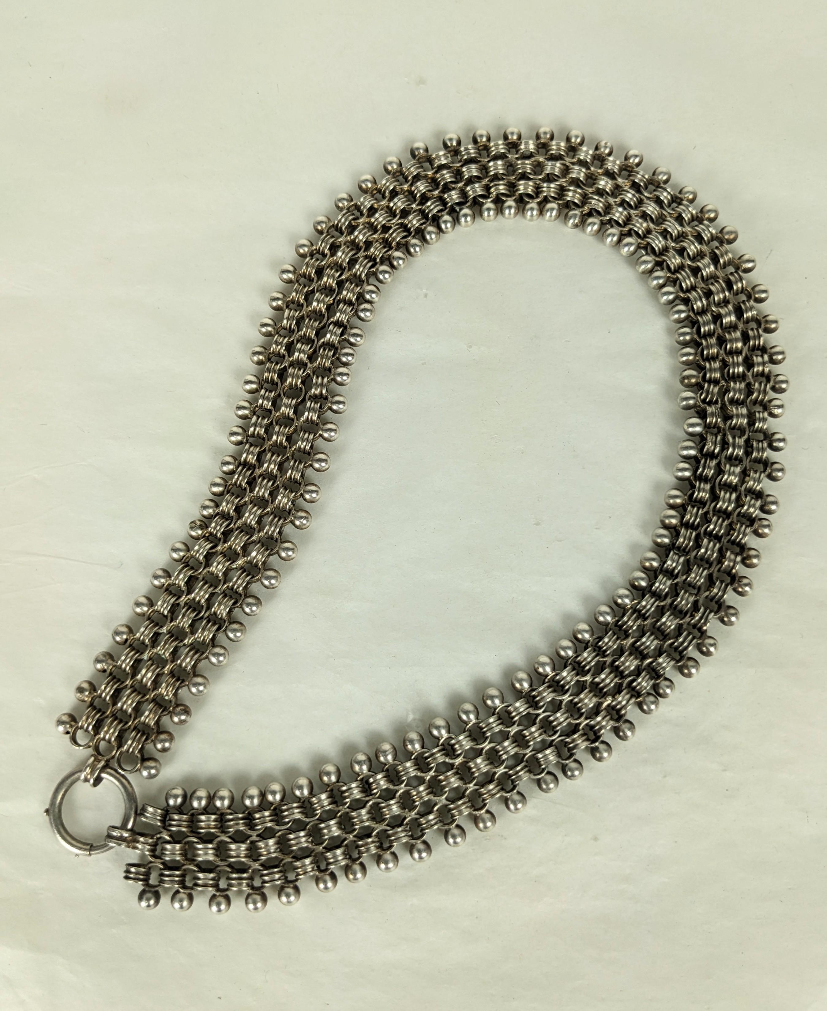 Elegant Victorian Silver Mesh Link Necklace In Good Condition For Sale In New York, NY