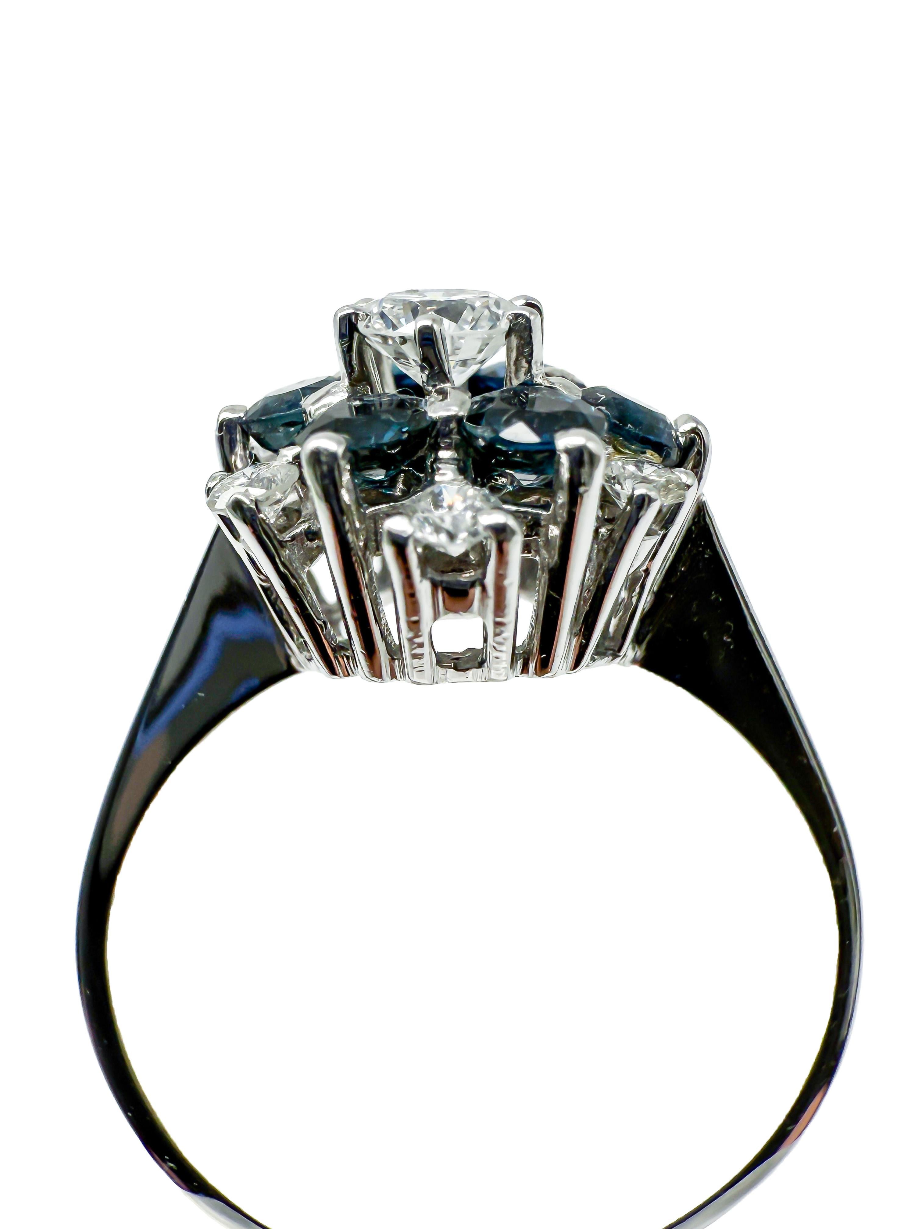 Elegant Vintage 14K White Gold Ring with Sapphires and Diamonds Corte brillante en venta