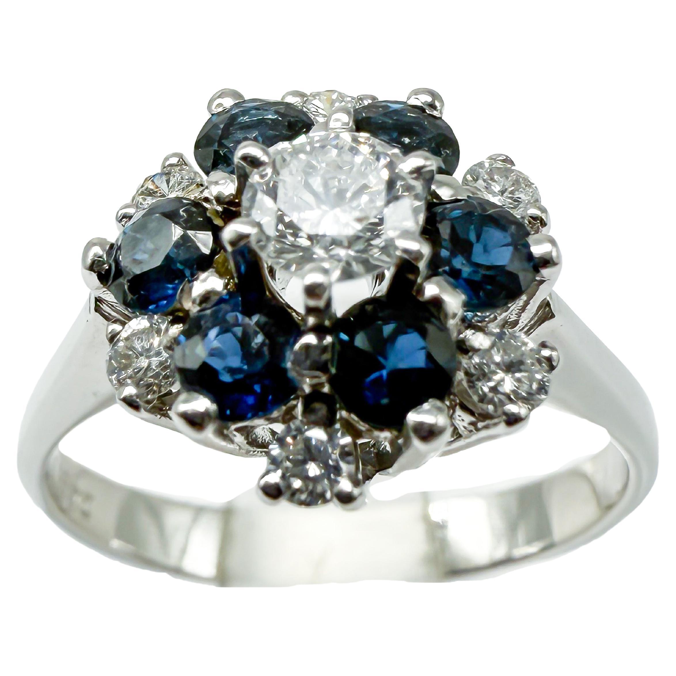 Elegant Vintage 14K White Gold Ring with Sapphires and Diamonds en venta