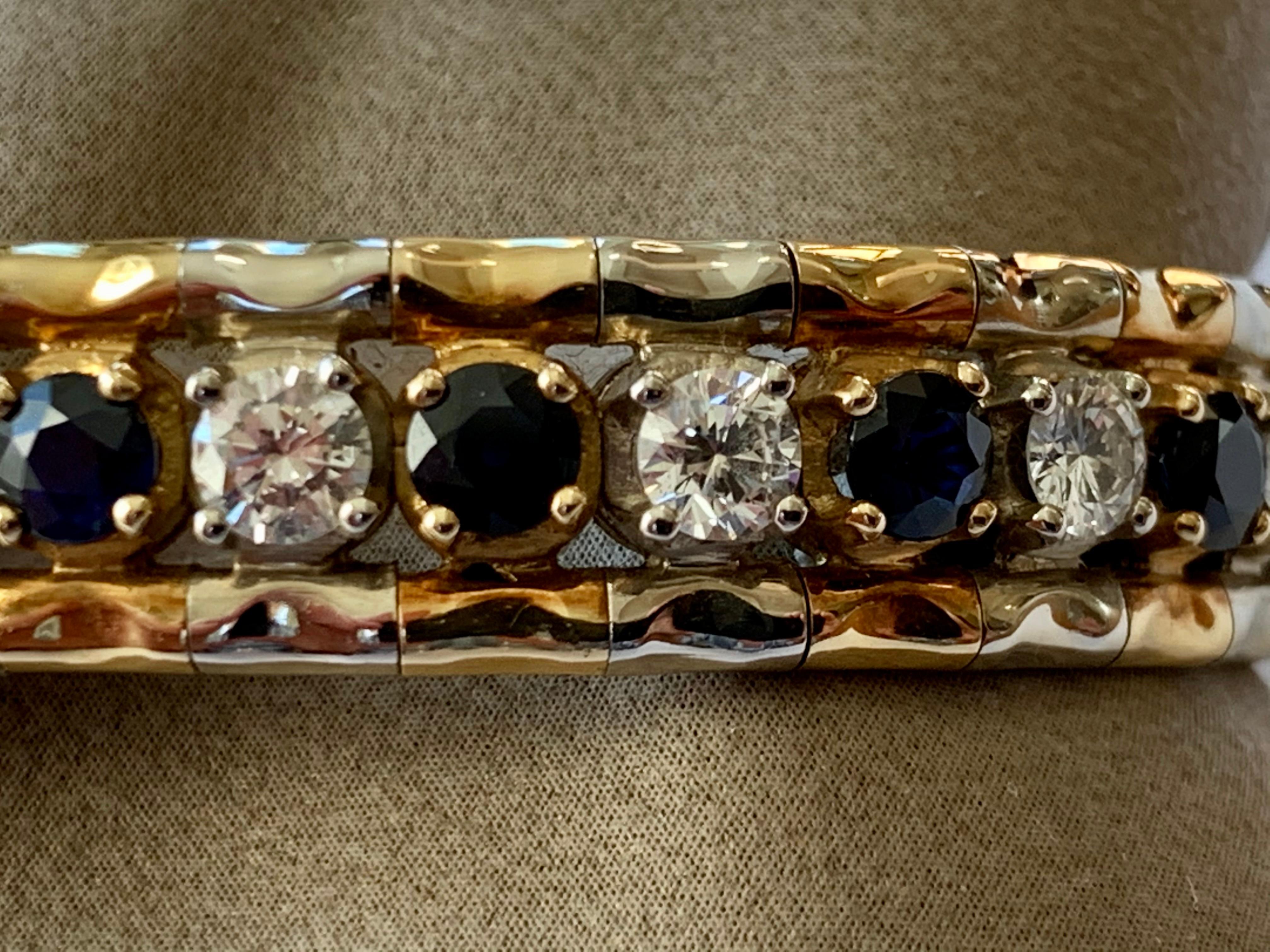 Women's or Men's Elegant Vintage 18 Karat Yellow and White Gold Bangle Sapphire and Diamonds For Sale