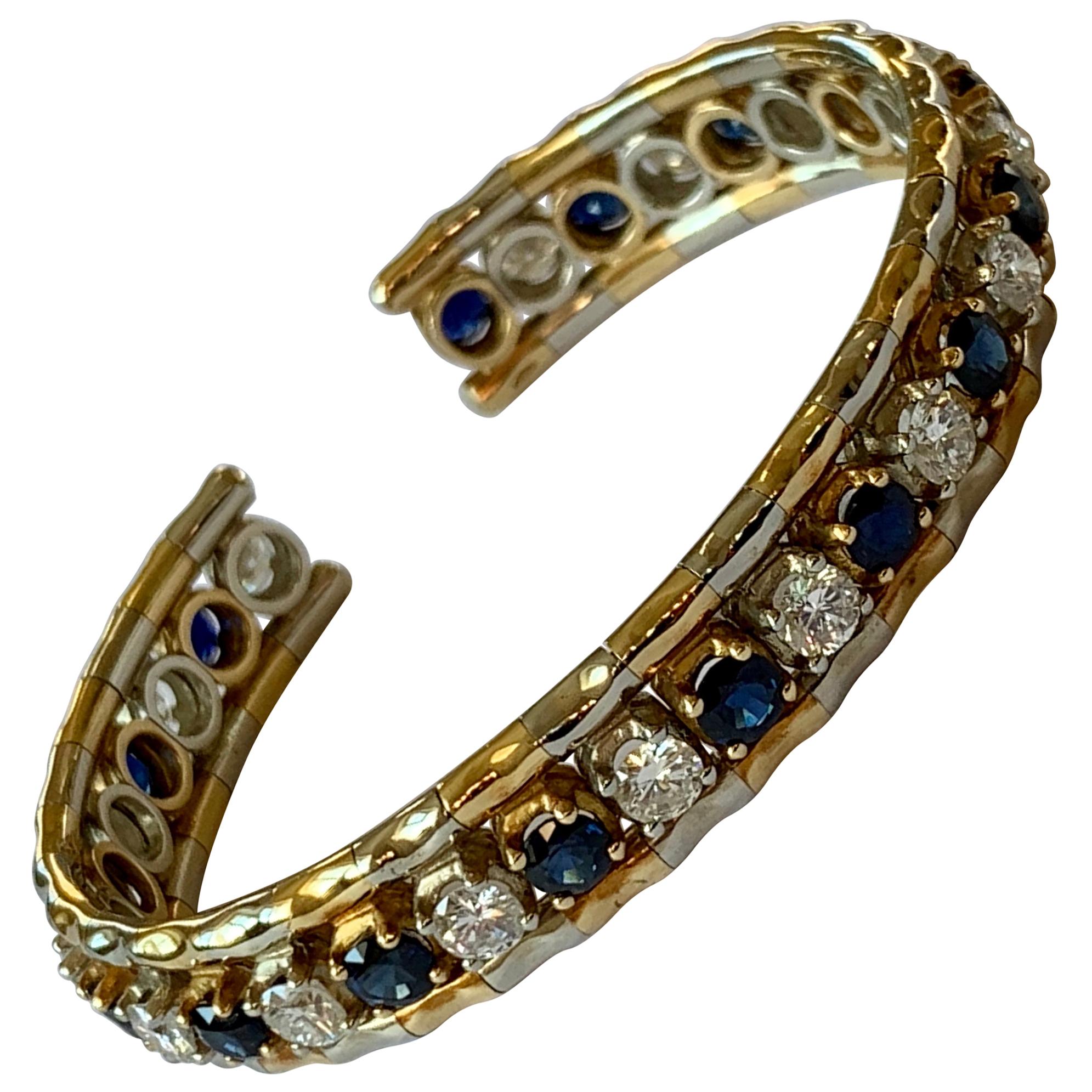 Bracelet jonc élégant vintage en or jaune et blanc 18 carats avec saphirs et diamants en vente