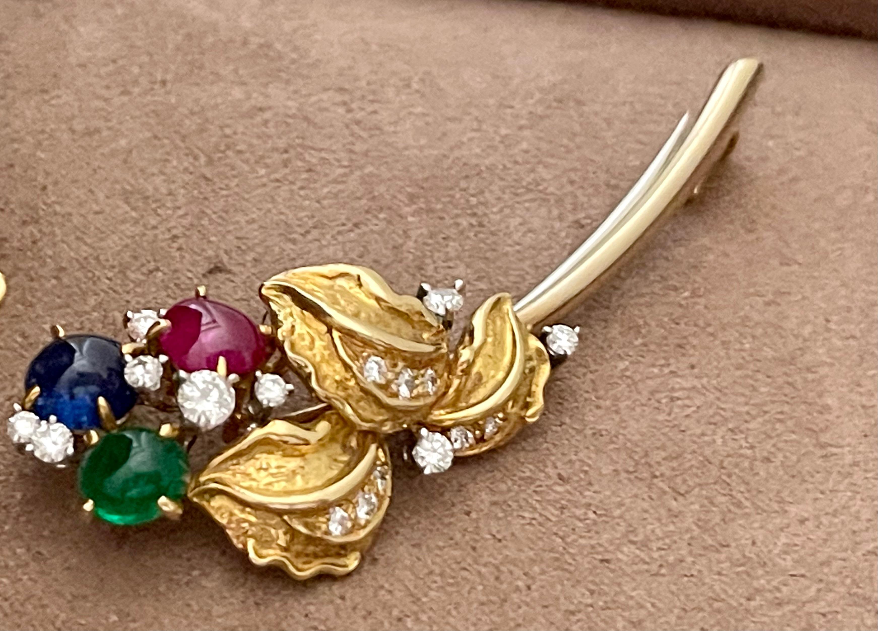 Cabochon Elegant Vintage 18 K Yellow Gold Brooch Meister Emerald Ruby Sapphire Diamond For Sale