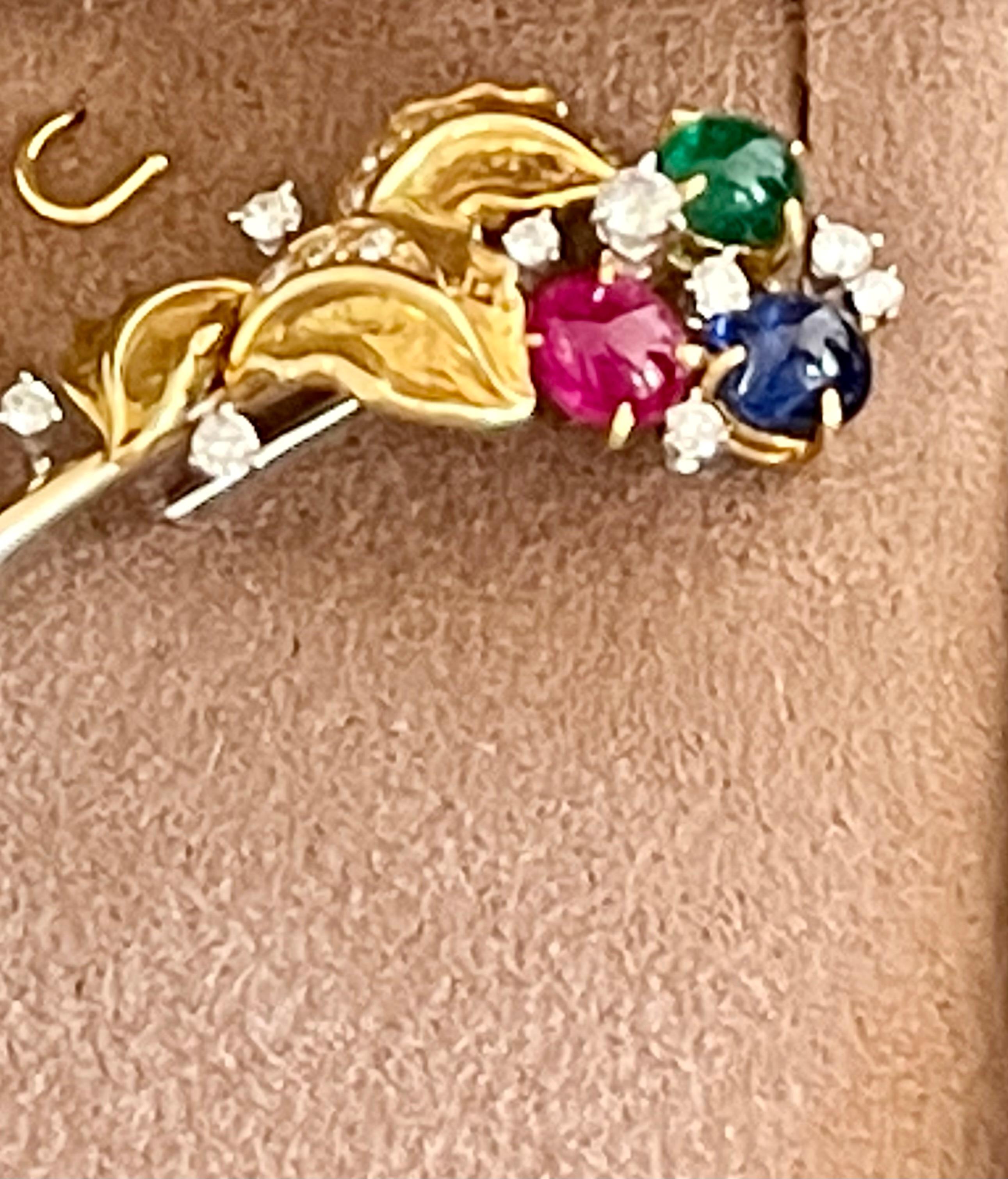 Elegant Vintage 18 K Yellow Gold Brooch Meister Emerald Ruby Sapphire Diamond For Sale 1