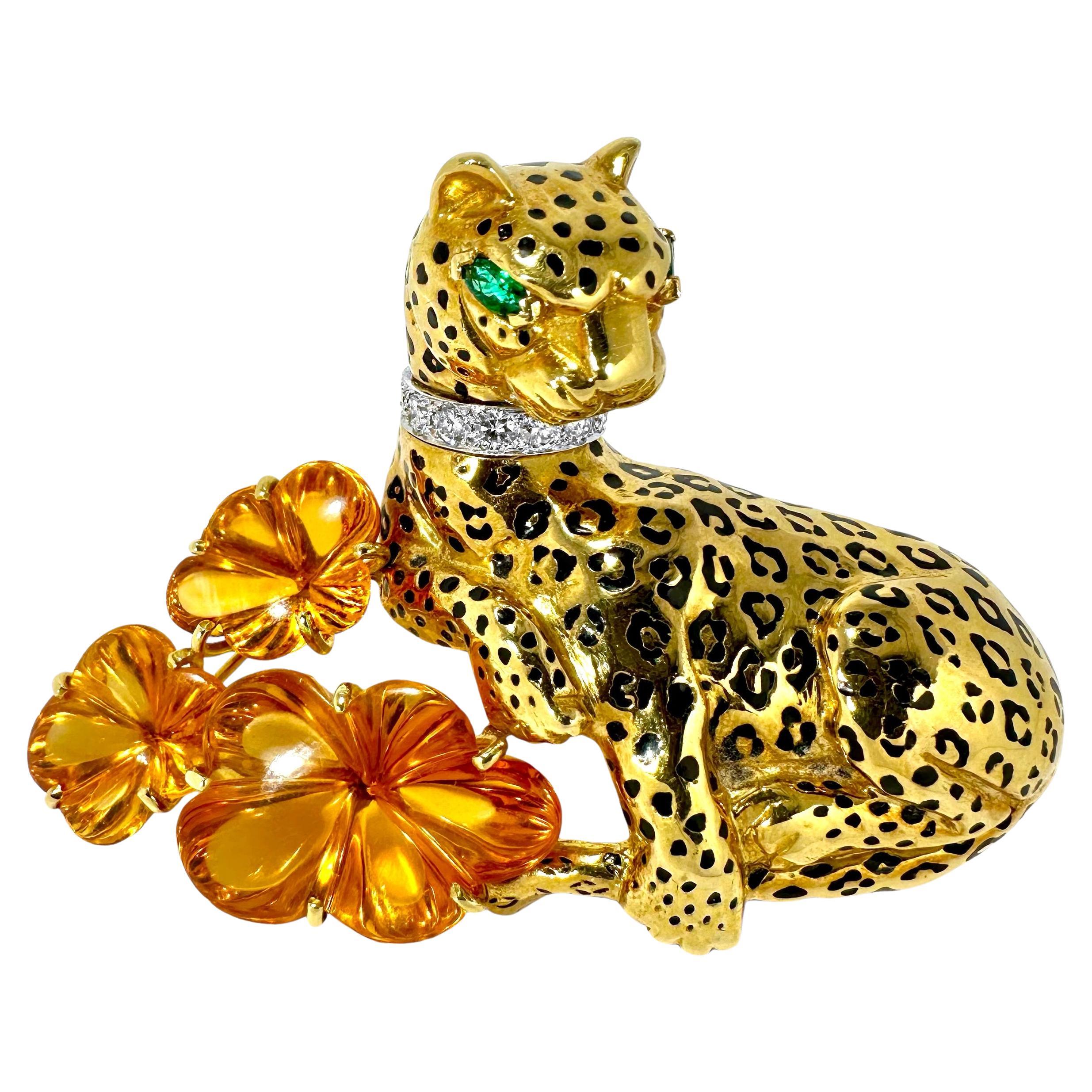 Elegant Vintage 18k Gold Large Leopard Brooch with Diamond Collar by Emis Beros  For Sale