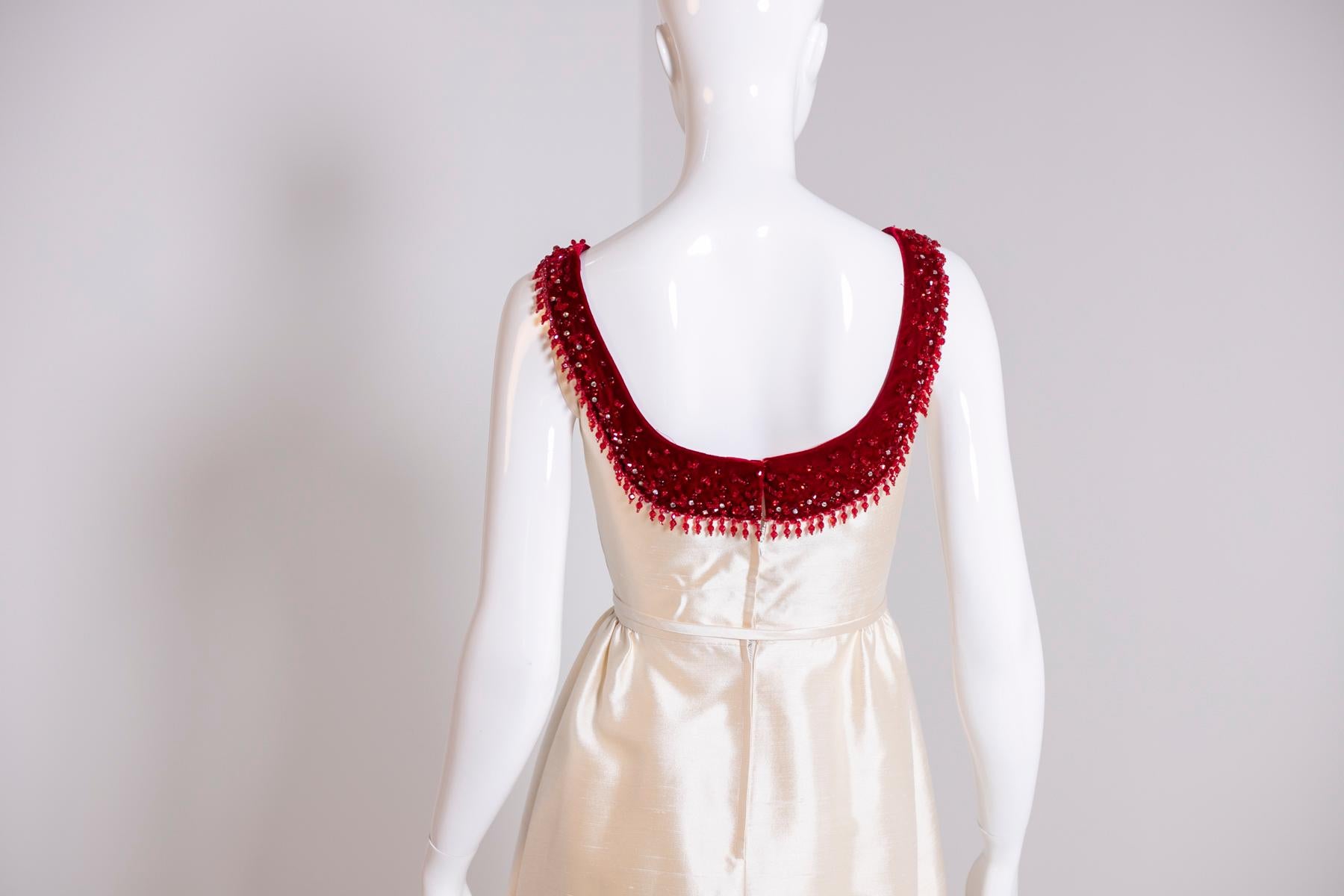 Luxurious Vintage Gala Dress in Silk and Red Jewels 6