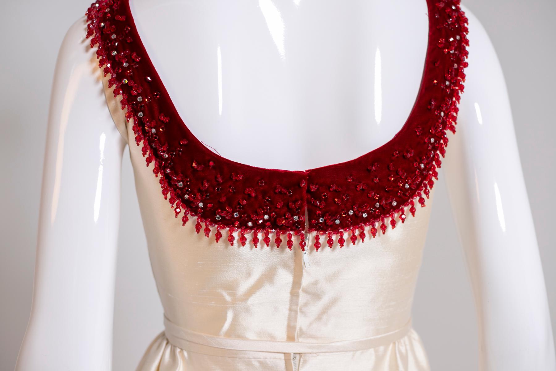 Luxurious Vintage Gala Dress in Silk and Red Jewels 7