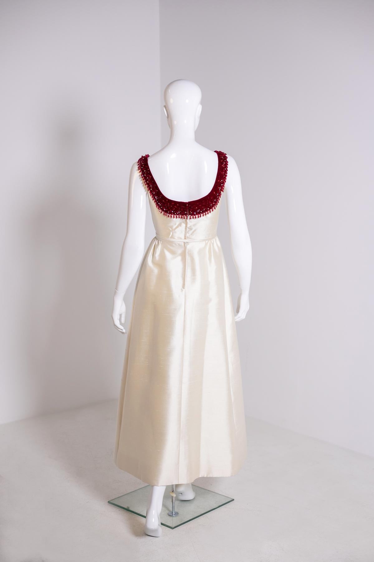 Luxurious Vintage Gala Dress in Silk and Red Jewels 11