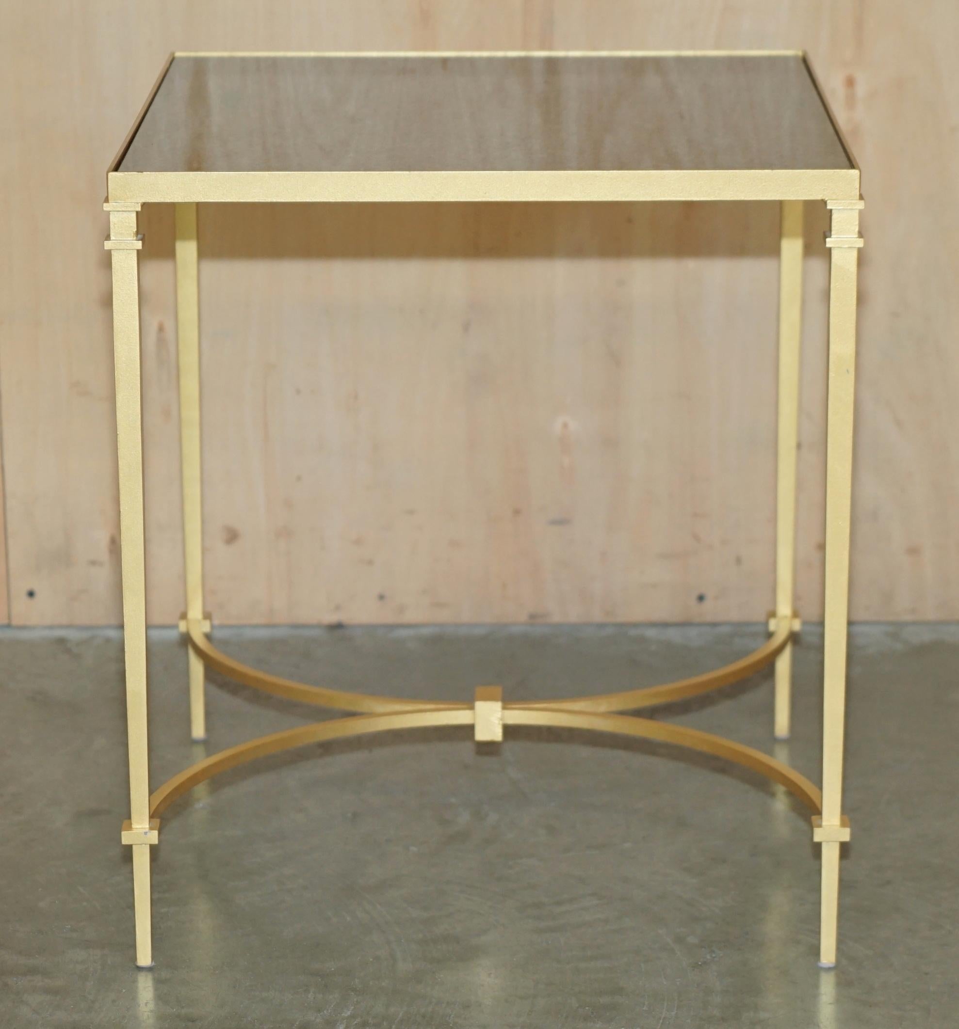 ELEGANT ViNTAGE BRASS AND ITALIAN MARBLE SIDE TABLE WITH ORNATELY CASTS BASE For Sale 10