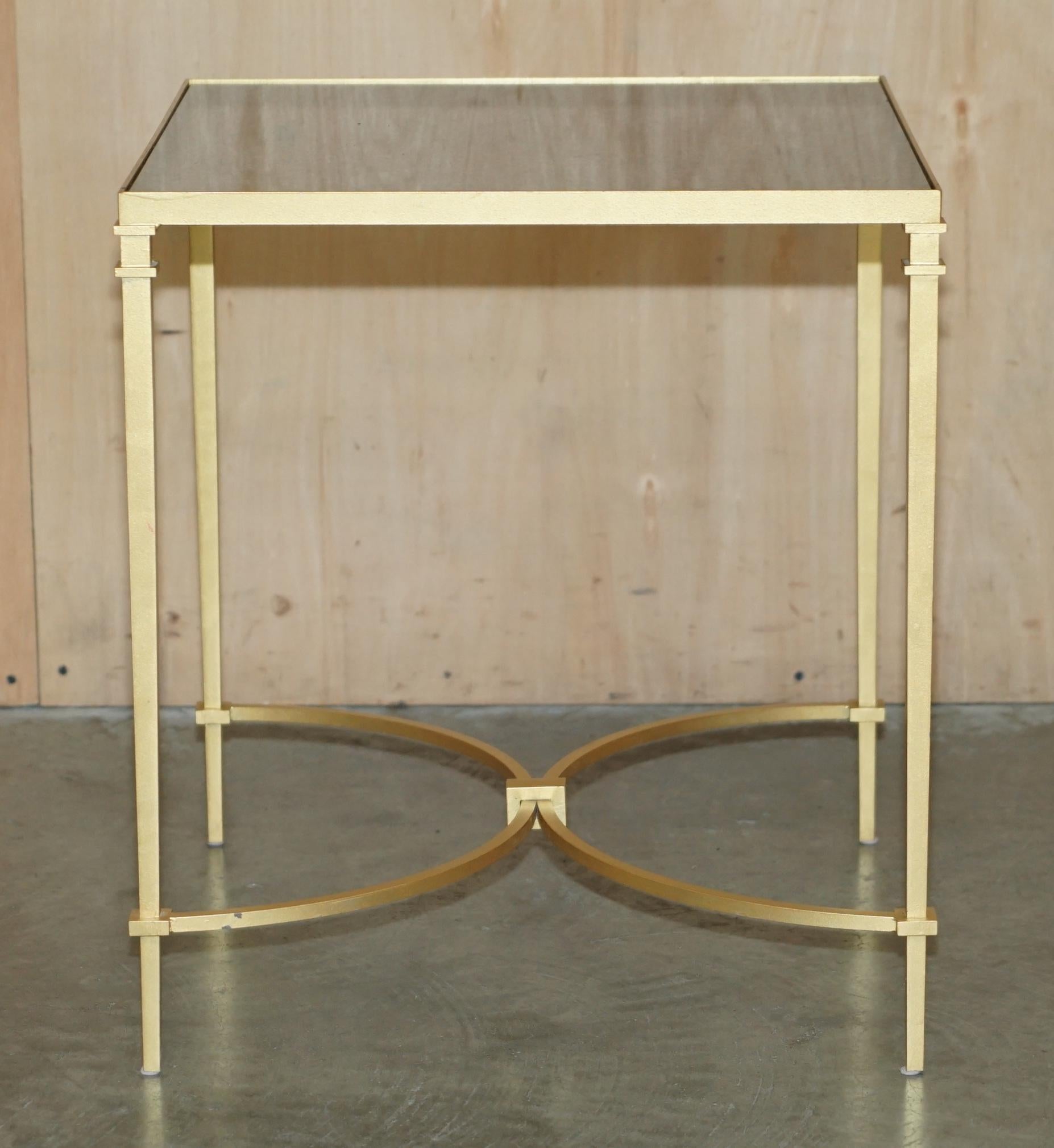 ELEGANT ViNTAGE BRASS AND ITALIAN MARBLE SIDE TABLE WITH ORNATELY CASTS BASE For Sale 11