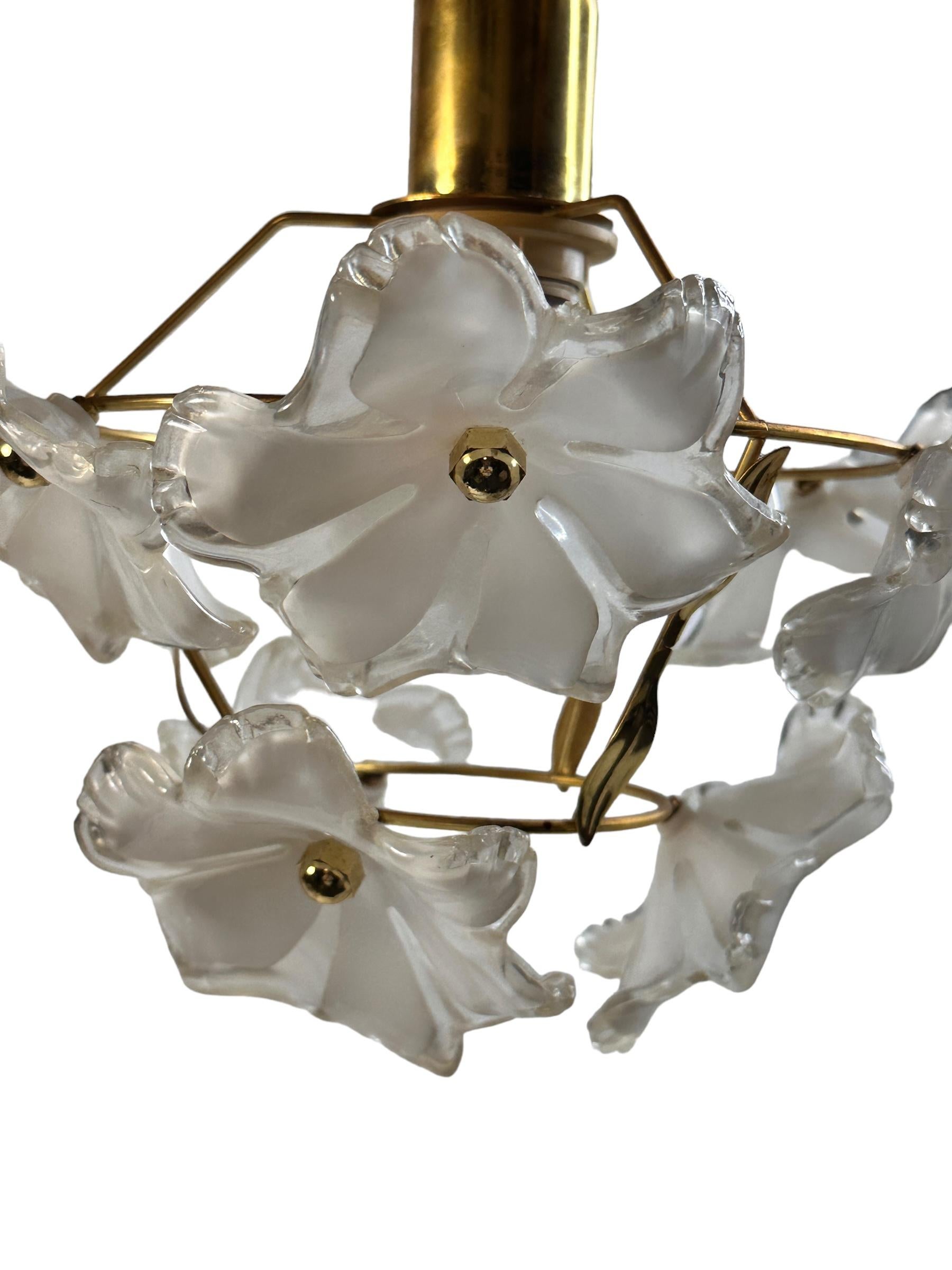 Elegant Vintage Ceiling Light Pendant White Lucite Flowers, Eglo Austria 1970s For Sale 3