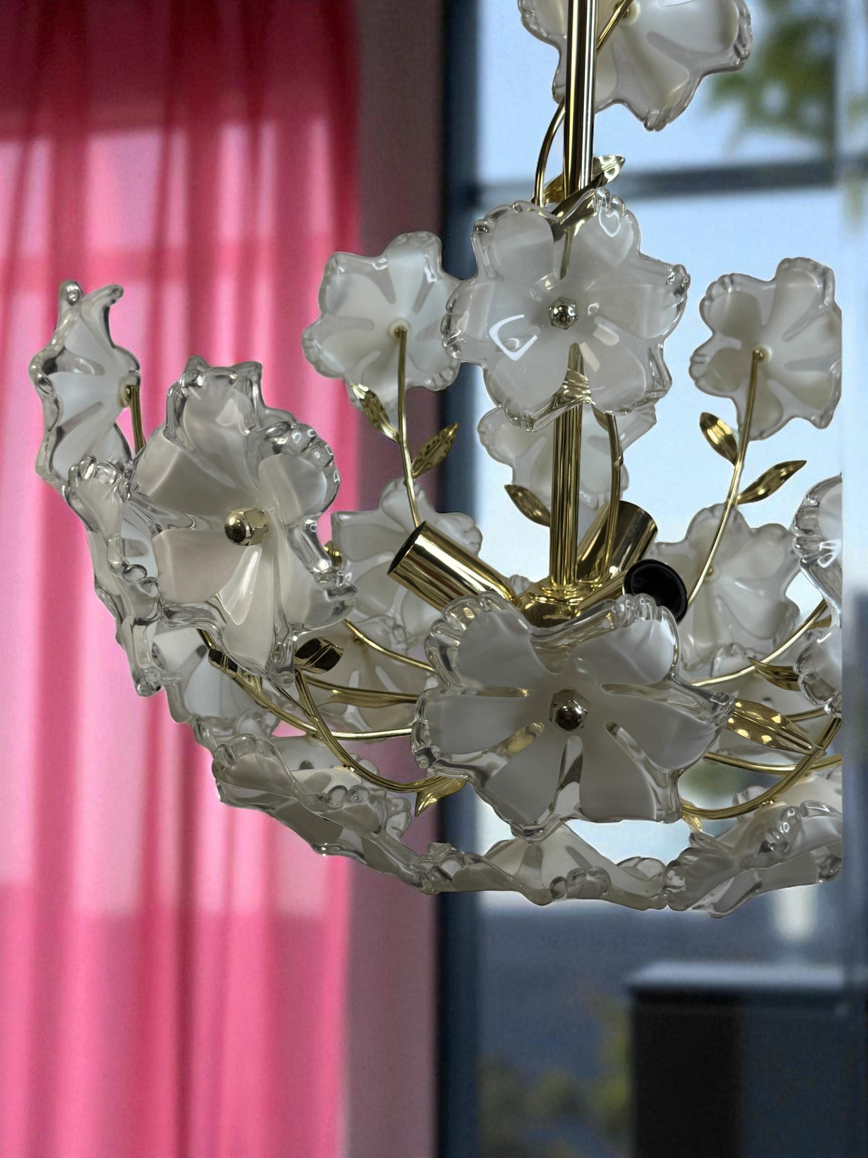 Elegant Vintage Chandelier White Lucite Flowers, Eglo Leuchten Austria 1970s For Sale 3