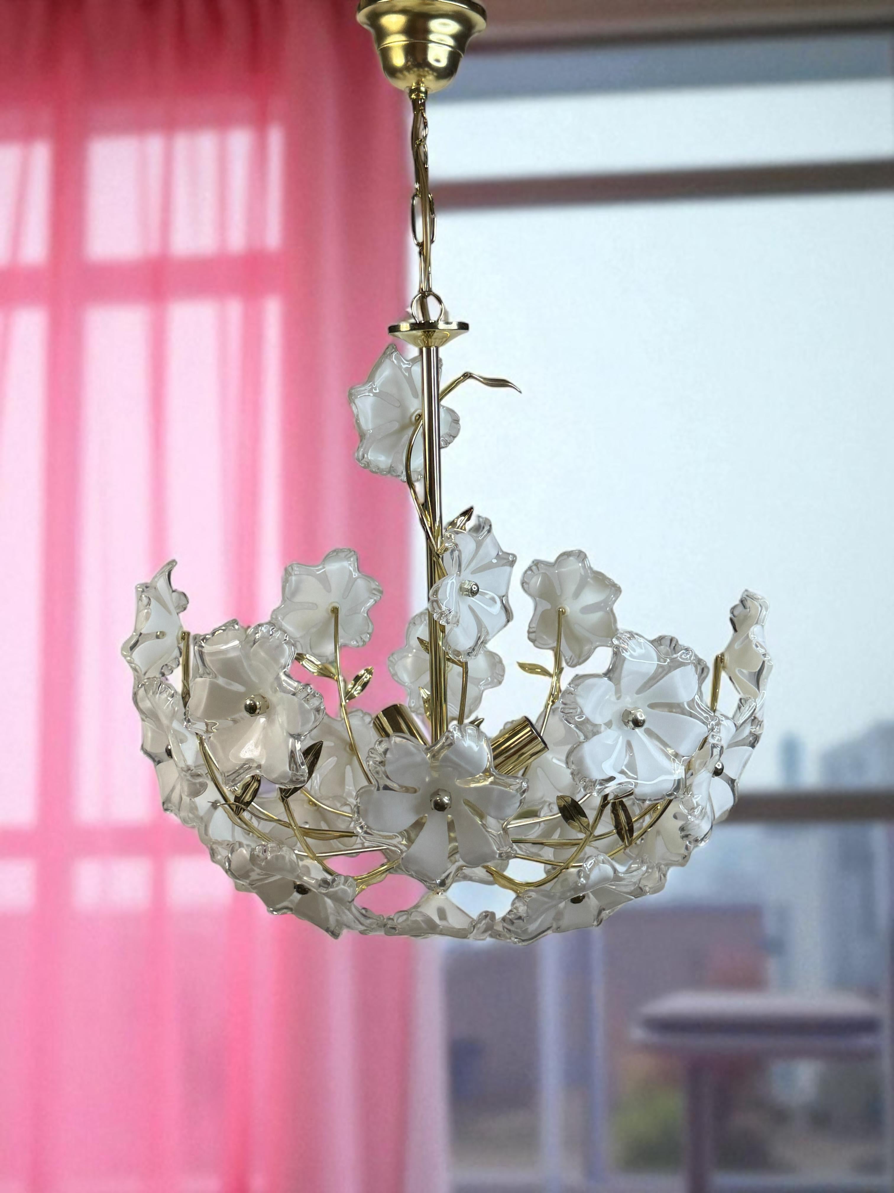 Elegant Vintage Chandelier White Lucite Flowers, Eglo Leuchten Austria 1970s For Sale 1