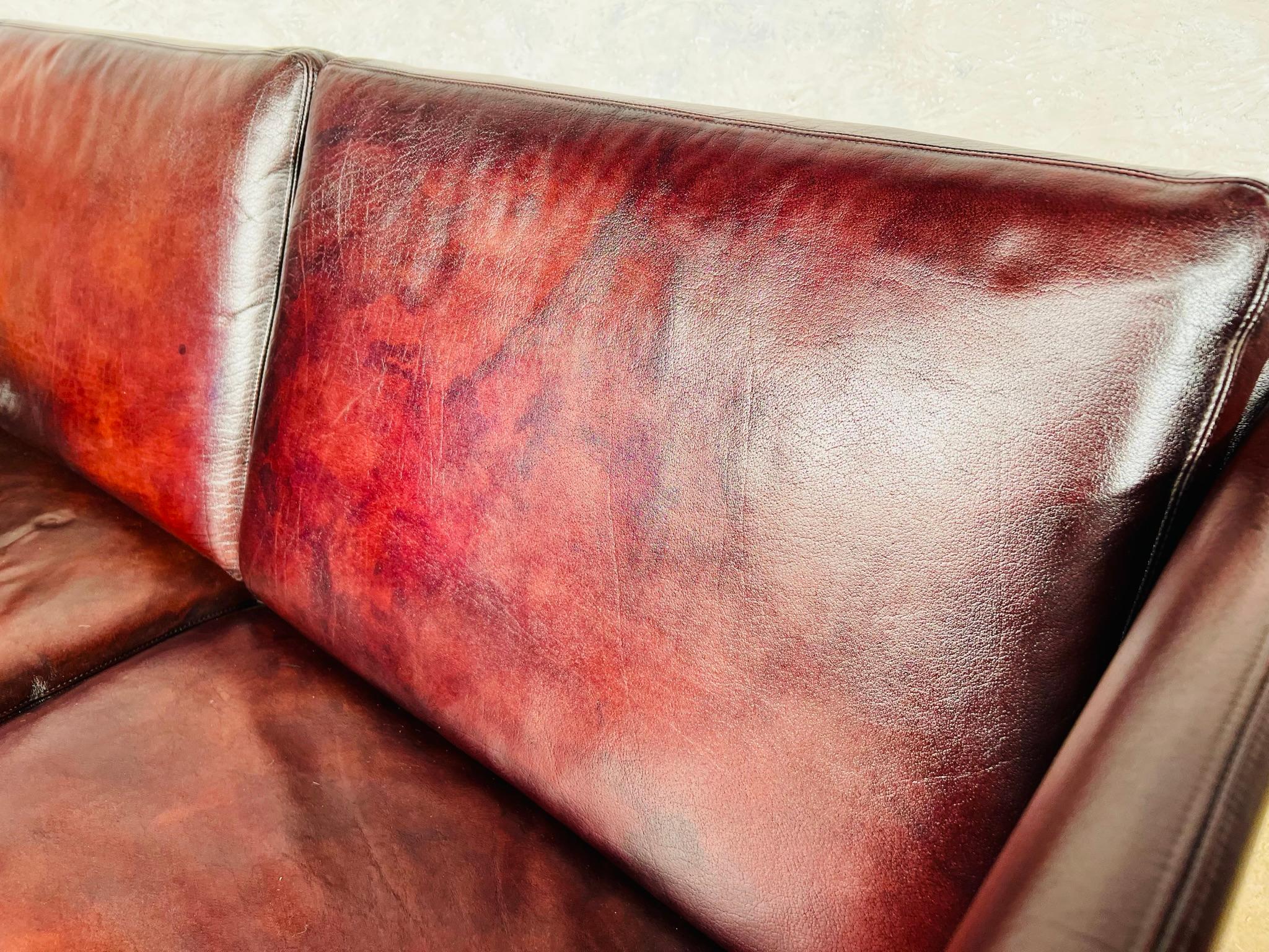 Elegant Vintage Danish 1970s Midcentury Chestnut Two Seater Leather Sofa For Sale 2
