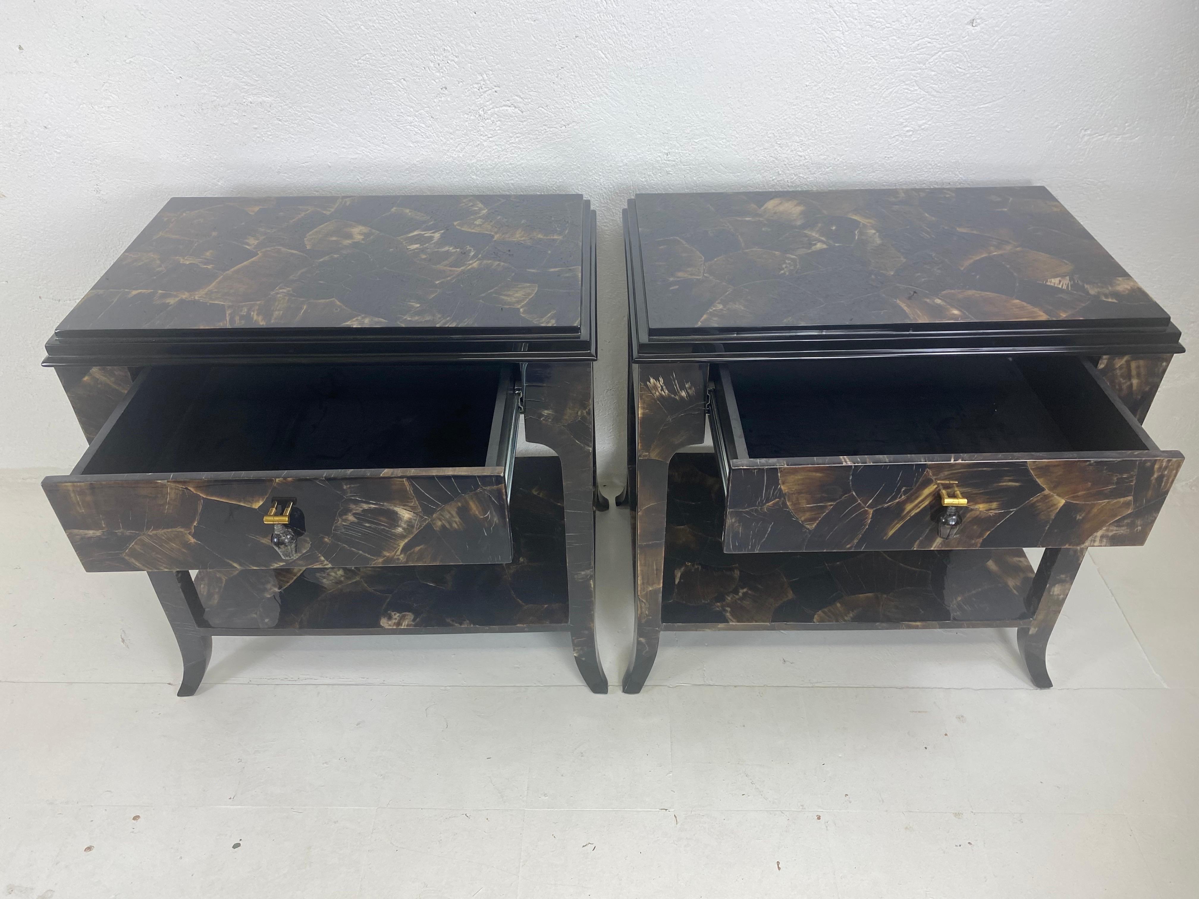 Eleganti tavolini vintage in finto guscio di tartaruga/una coppia in vendita 2