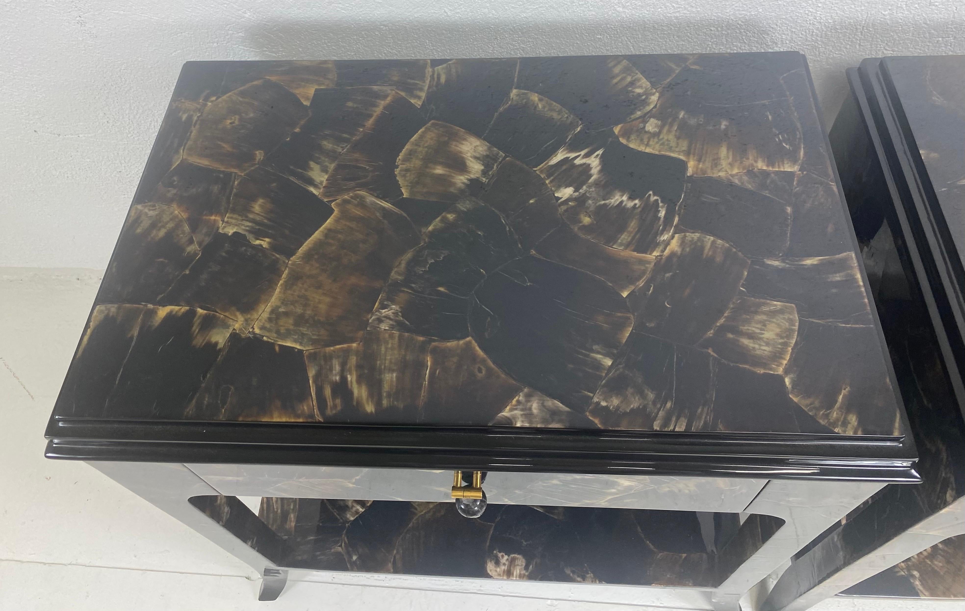Eleganti tavolini vintage in finto guscio di tartaruga/una coppia in vendita 4