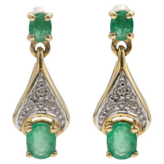 Elegante Vintage-Ohrringe aus Gold mit Smaragden und Diamanten, Mitte des 20. Jahrhunderts.