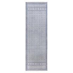 Eleganter, flachgewebter Baumwoll-Tischläufer in Vintage-Grau mit Marineblau (Größe angepasst) Agra