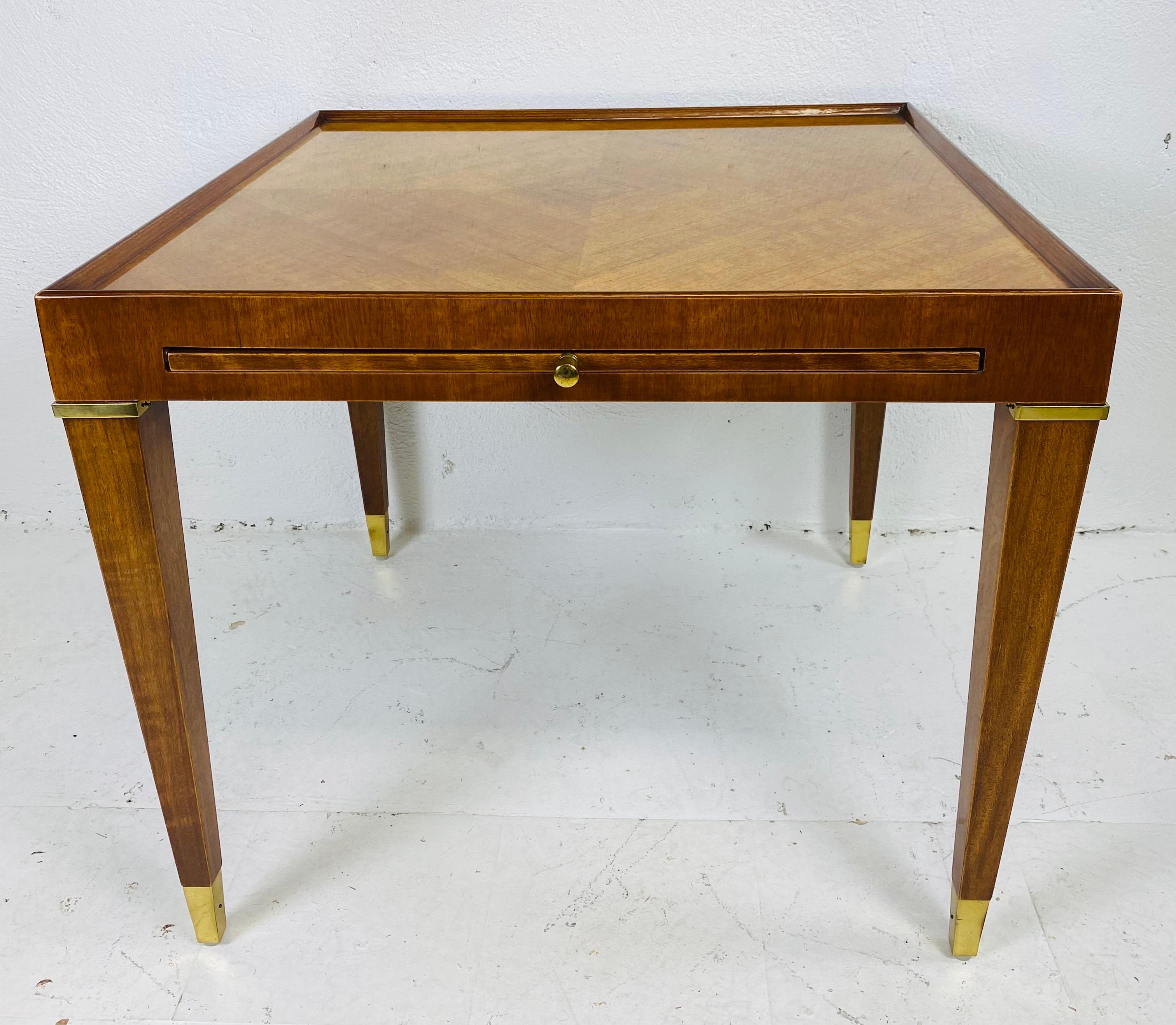 Elegant vintage Henredon walnut side table For Sale 3