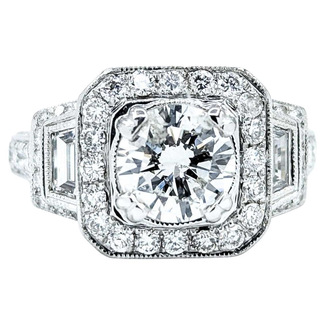 Elegante Anillo de Compromiso de Diamantes de Oro Blanco de 14k de Inspiración Vintage