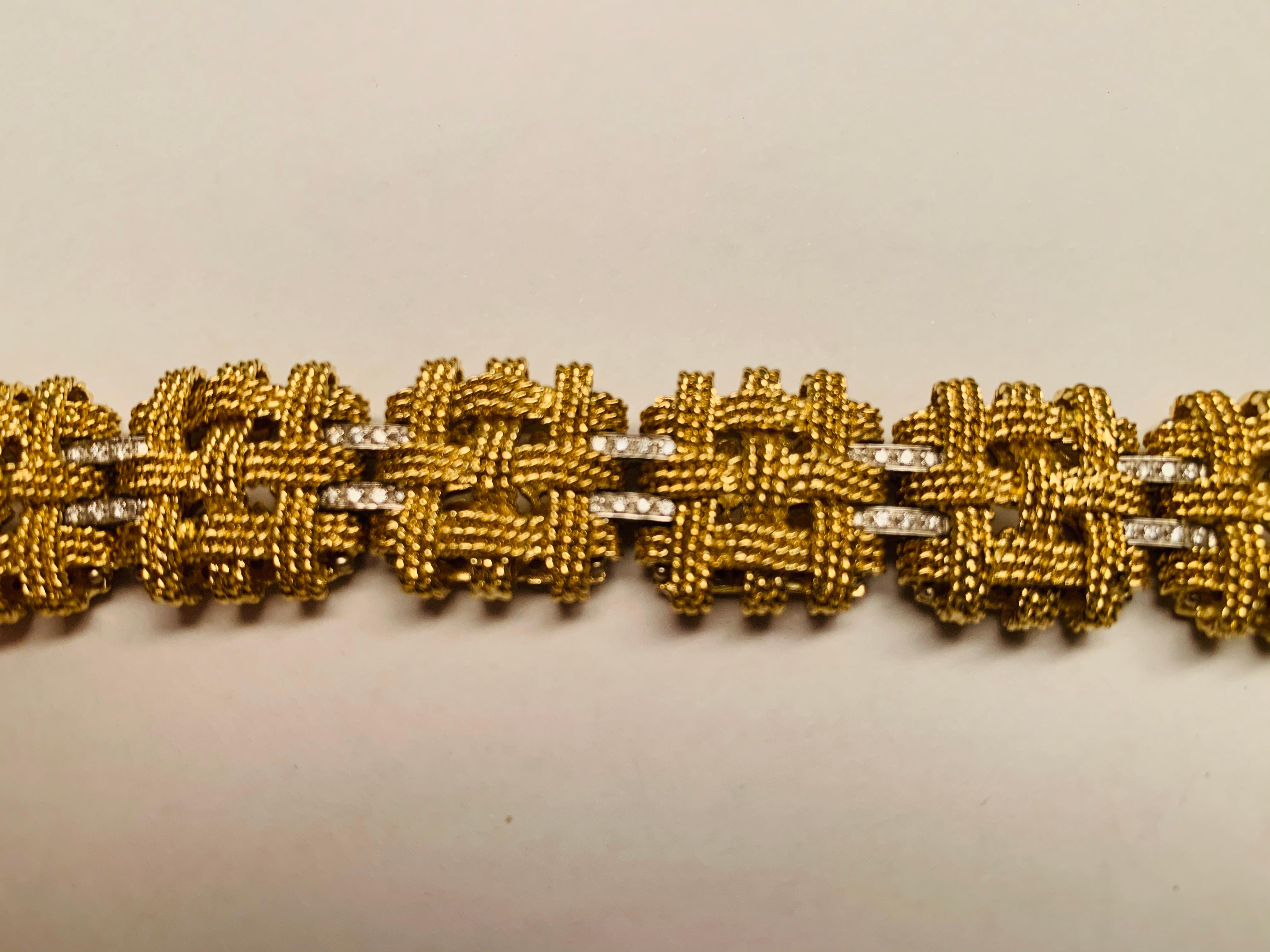Contemporain Bracelet italien élégant et vintage en or jaune 18 carats avec diamants en vente