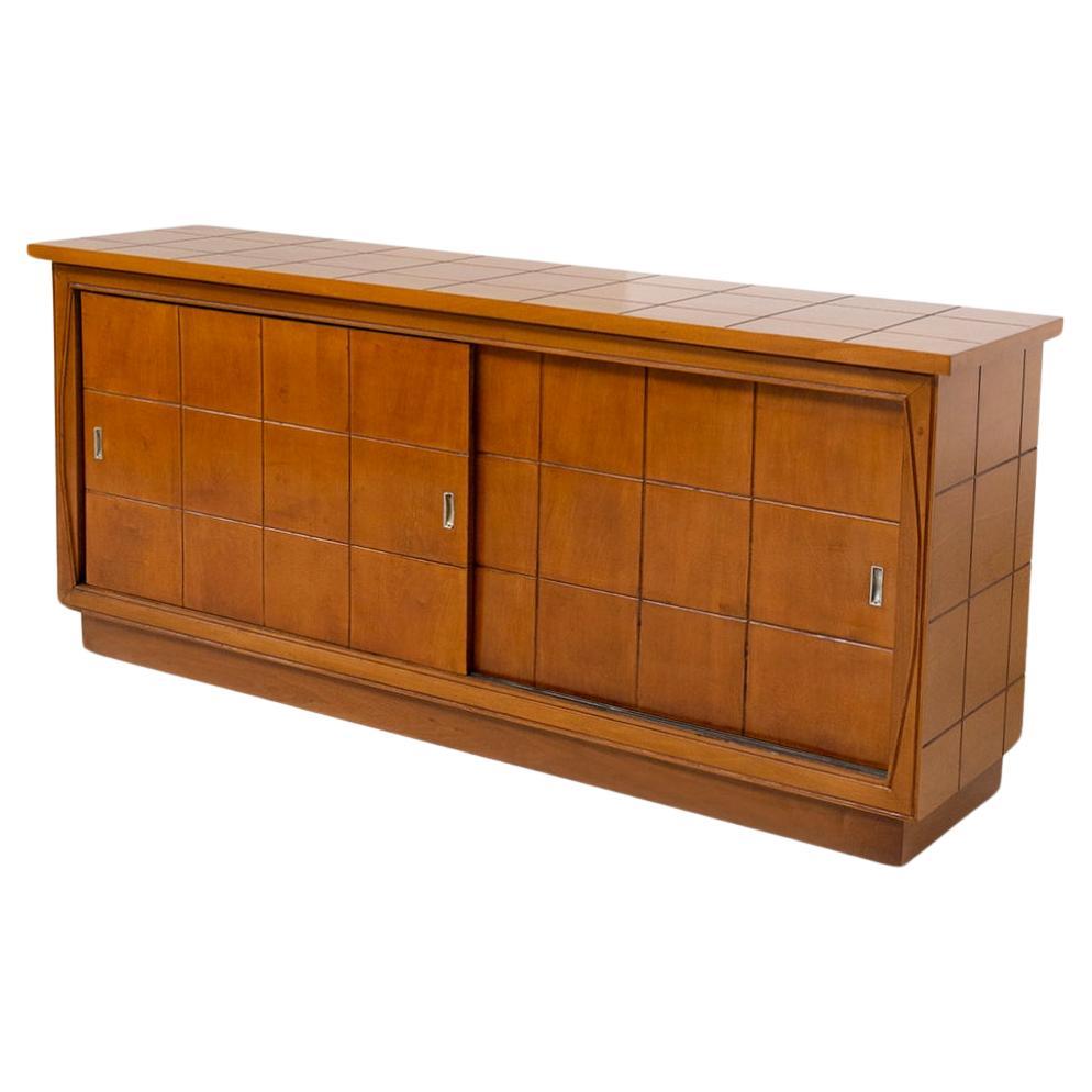 Elegant vintage Italian Attr. to Paolo Buffa sideboard of great quality For Sale