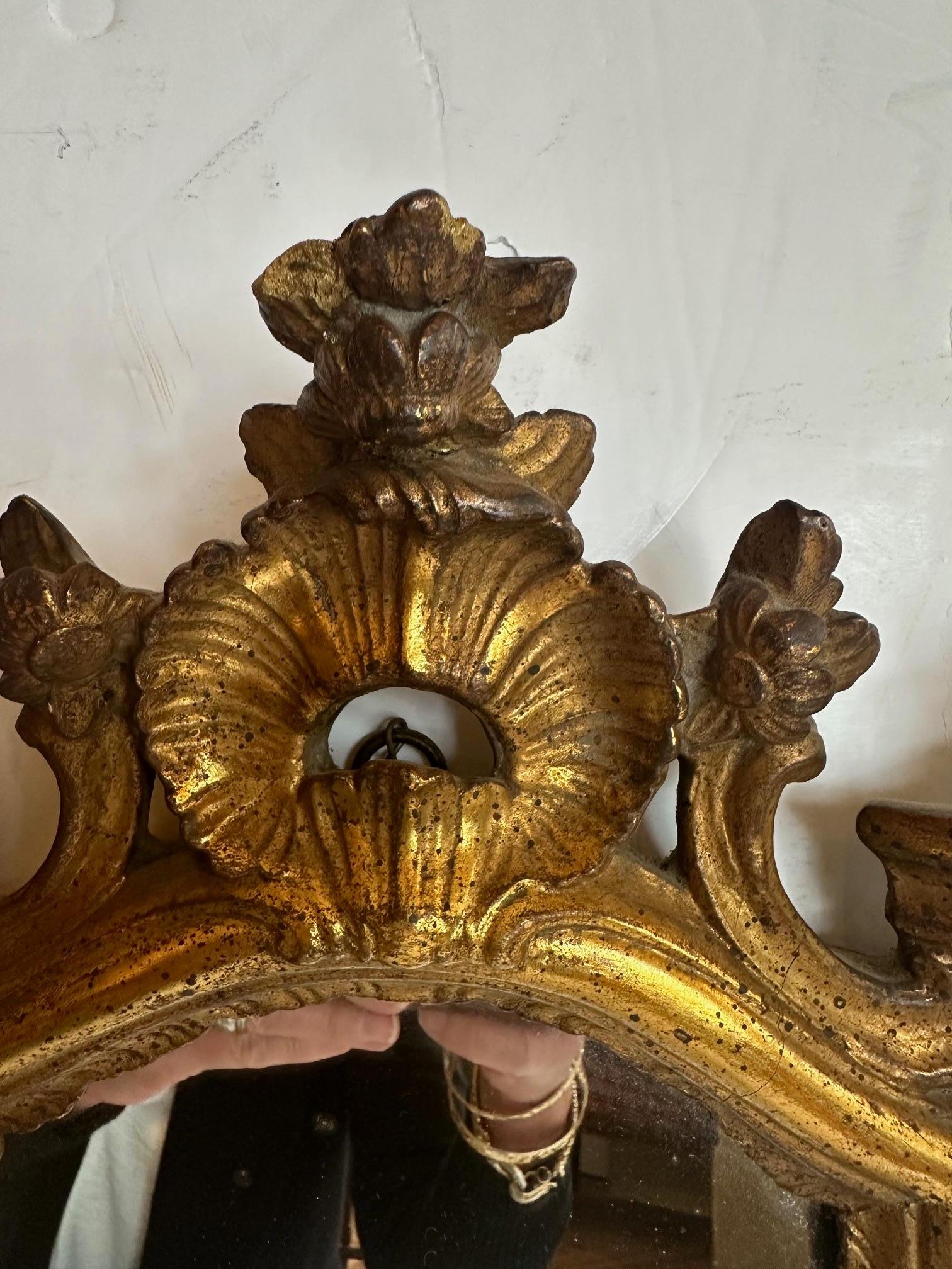 Renaissance Elegant Vintage Italian Borghese Hand Carved Giltwood Mirror For Sale