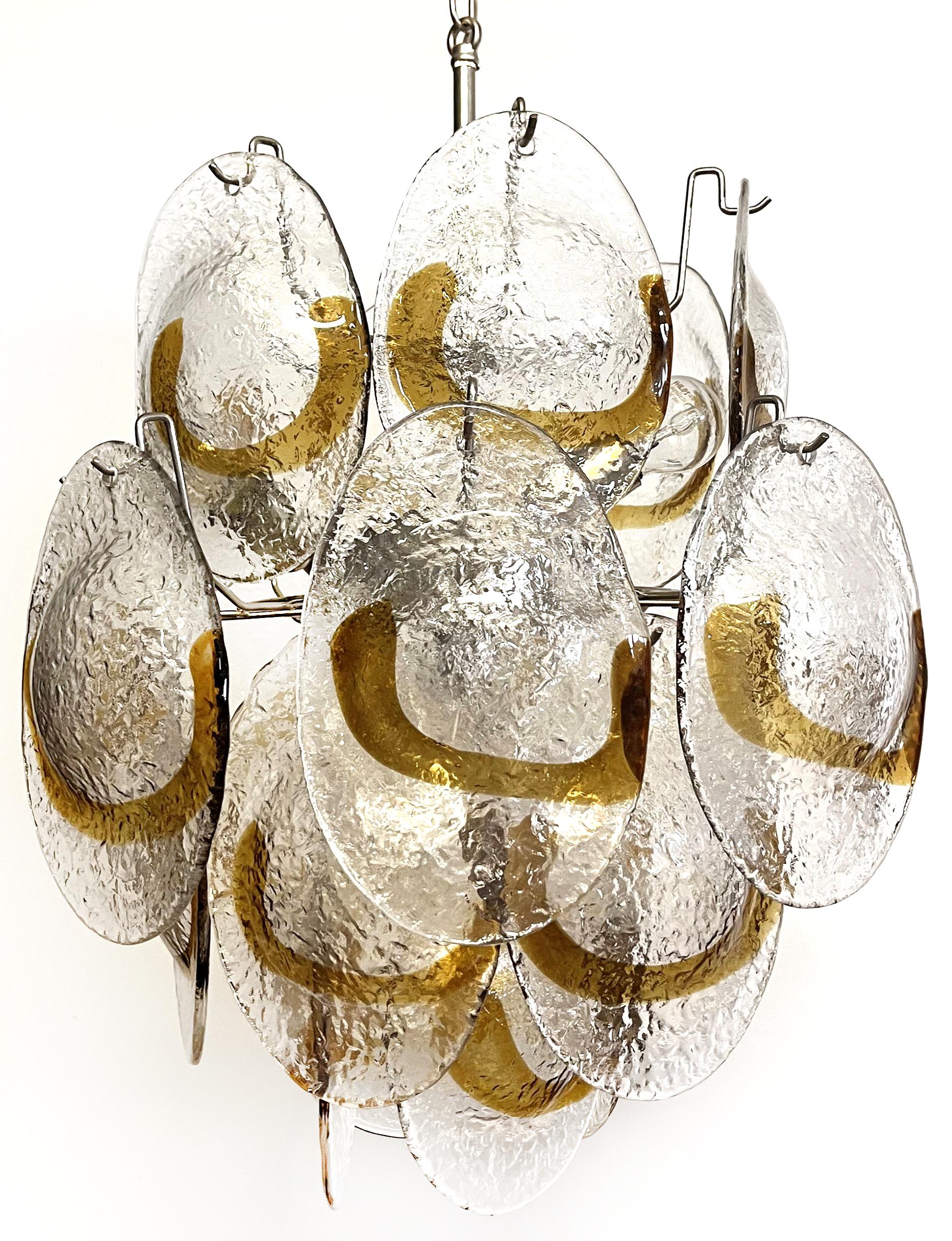 Elegant Vintage Italian Murano Chandelier, 24 Clear and Amber For Sale 4