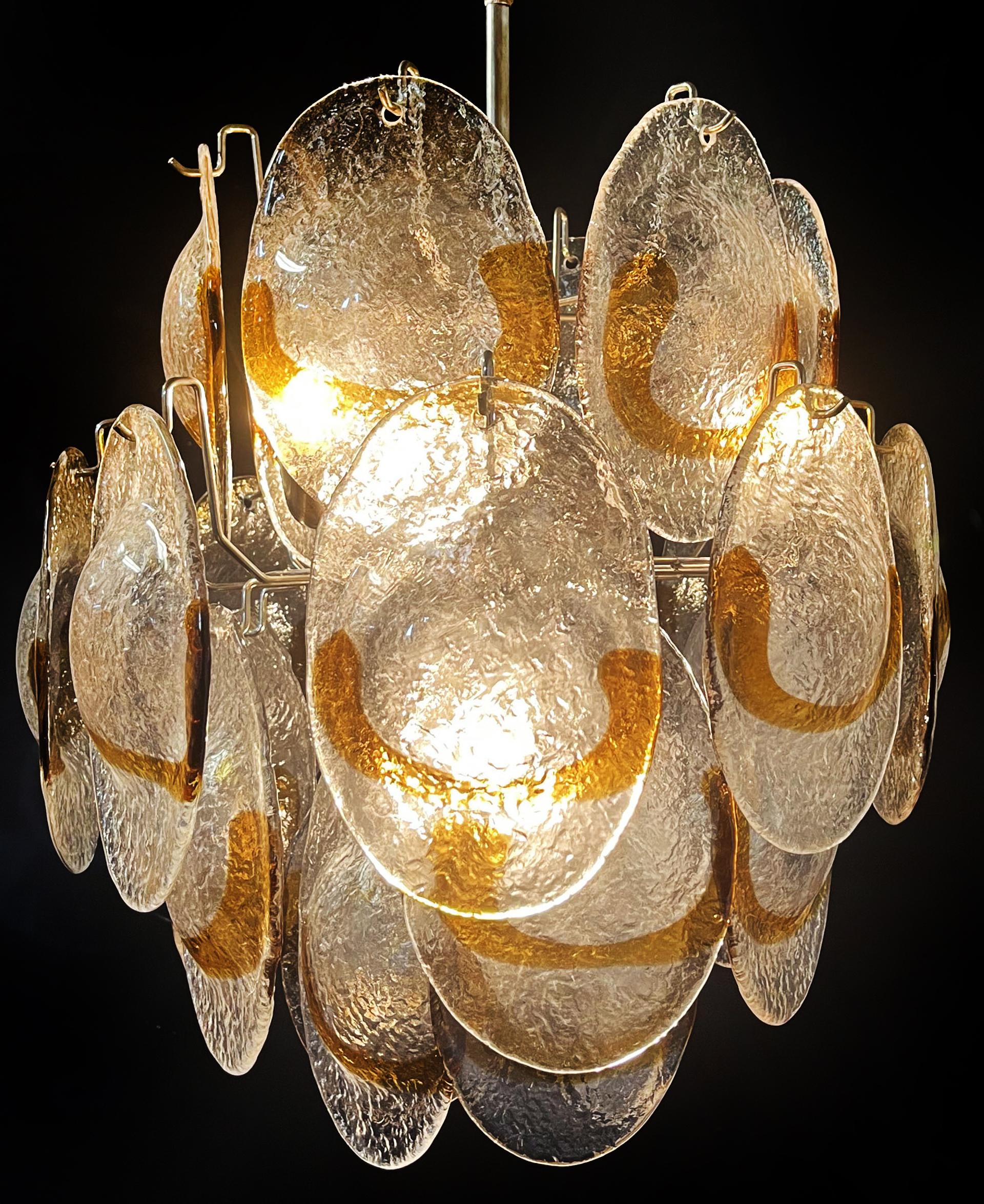 Elegant Vintage Italian Murano Chandelier, 24 Clear and Amber For Sale 2