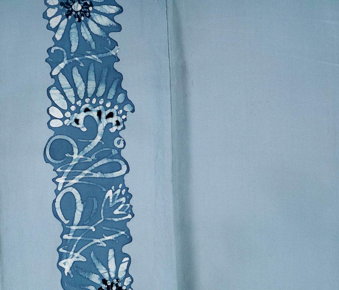 Elegant Vintage Japanese Silk Kimono with Shibori Band Design For Sale 3