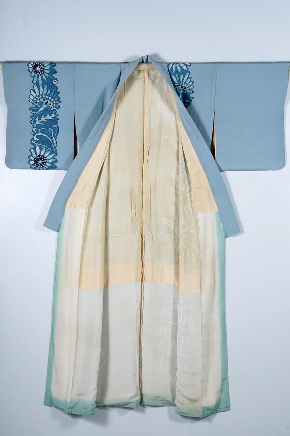 Eleganter japanischer Seidenkimono im Vintage-Stil mit Shibori-Ring-Design (Japanisch) im Angebot