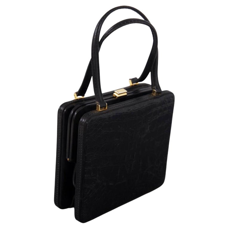 Elegant Vintage Leather Bag For Sale at 1stDibs