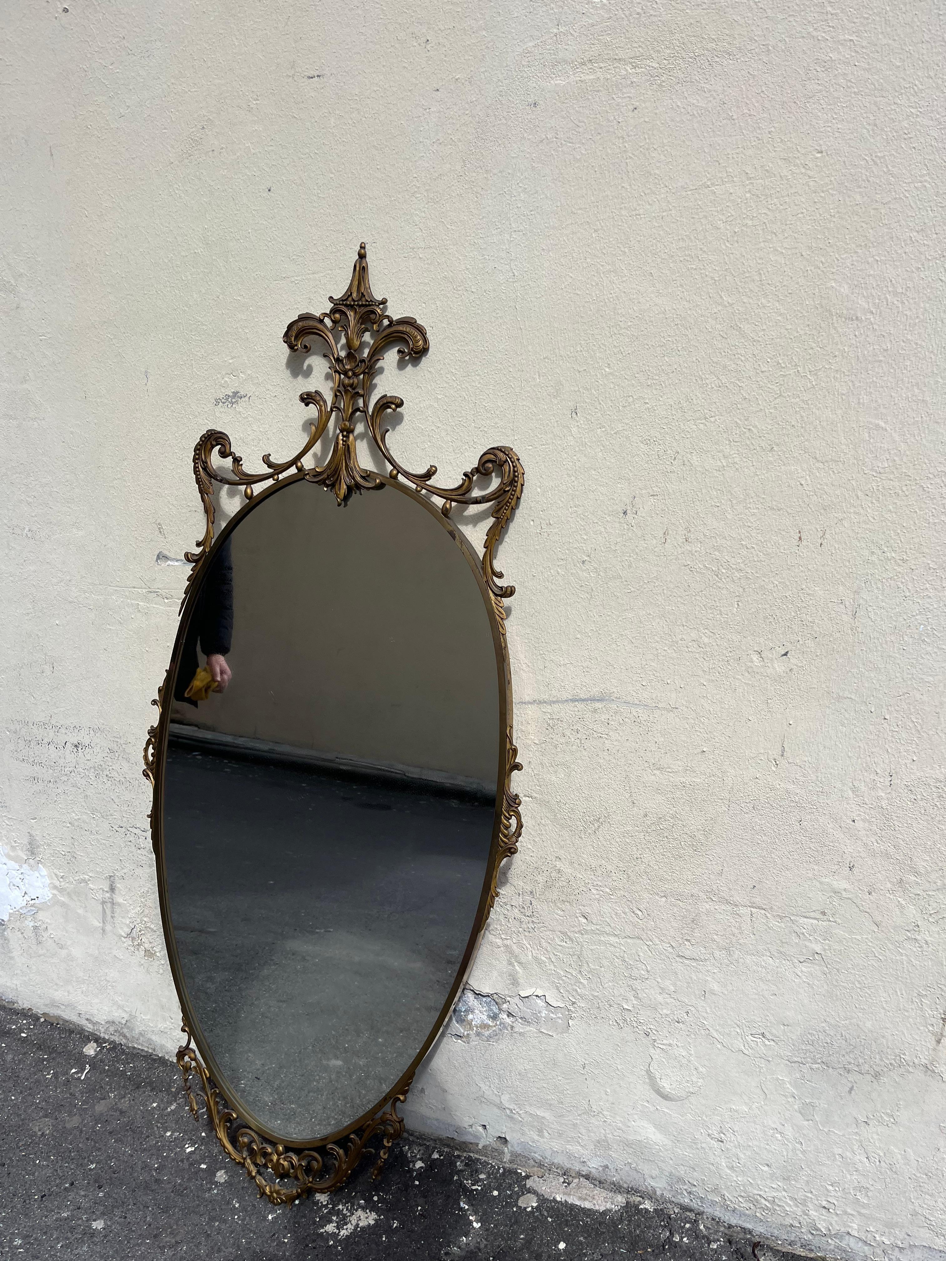 Elegant vintage mirror in baroque style In condizioni buone in vendita a Catania, IT
