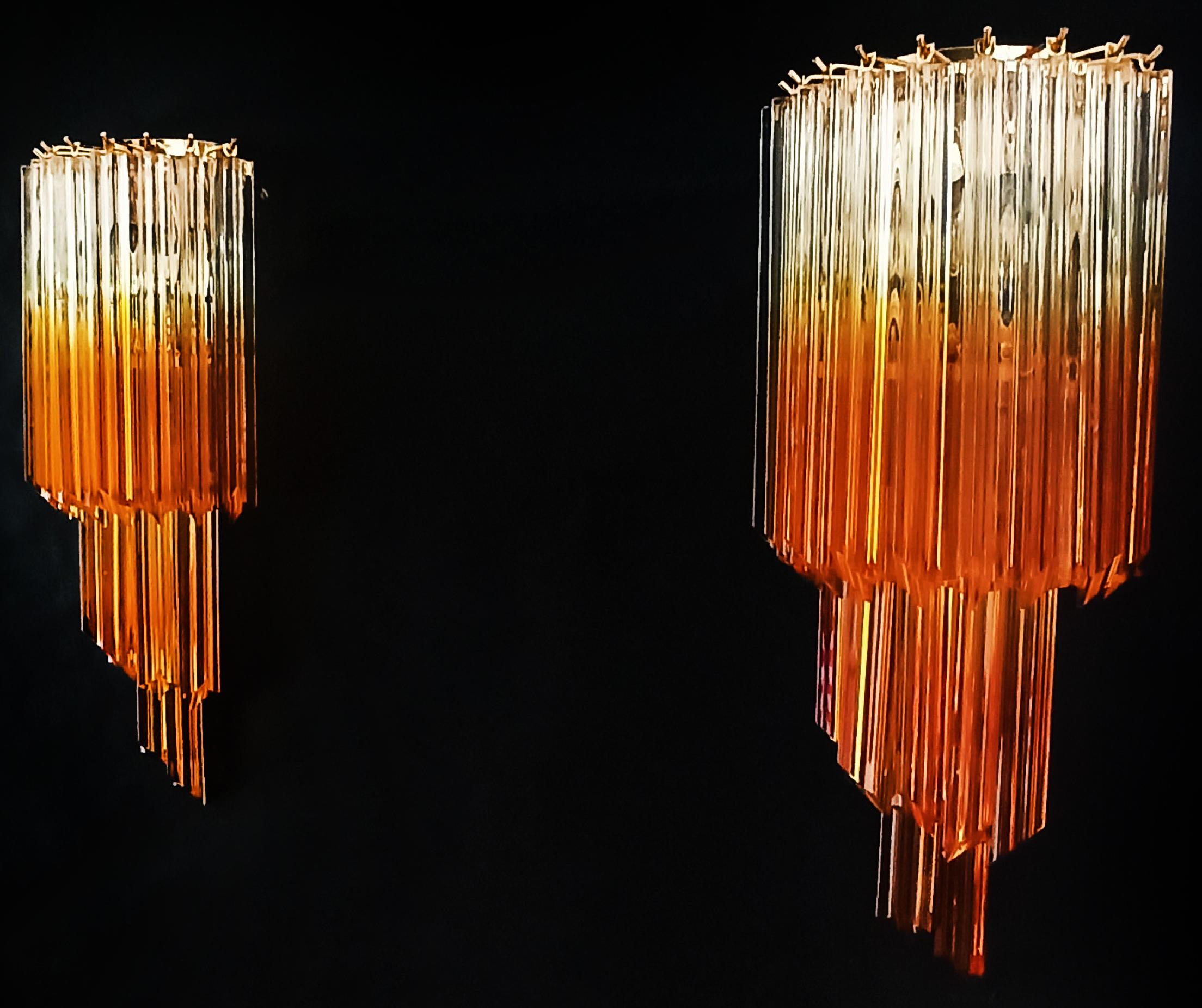 Elegant Vintage Murano wall sconce - 32 quadriedri transparent and amber prism For Sale 5